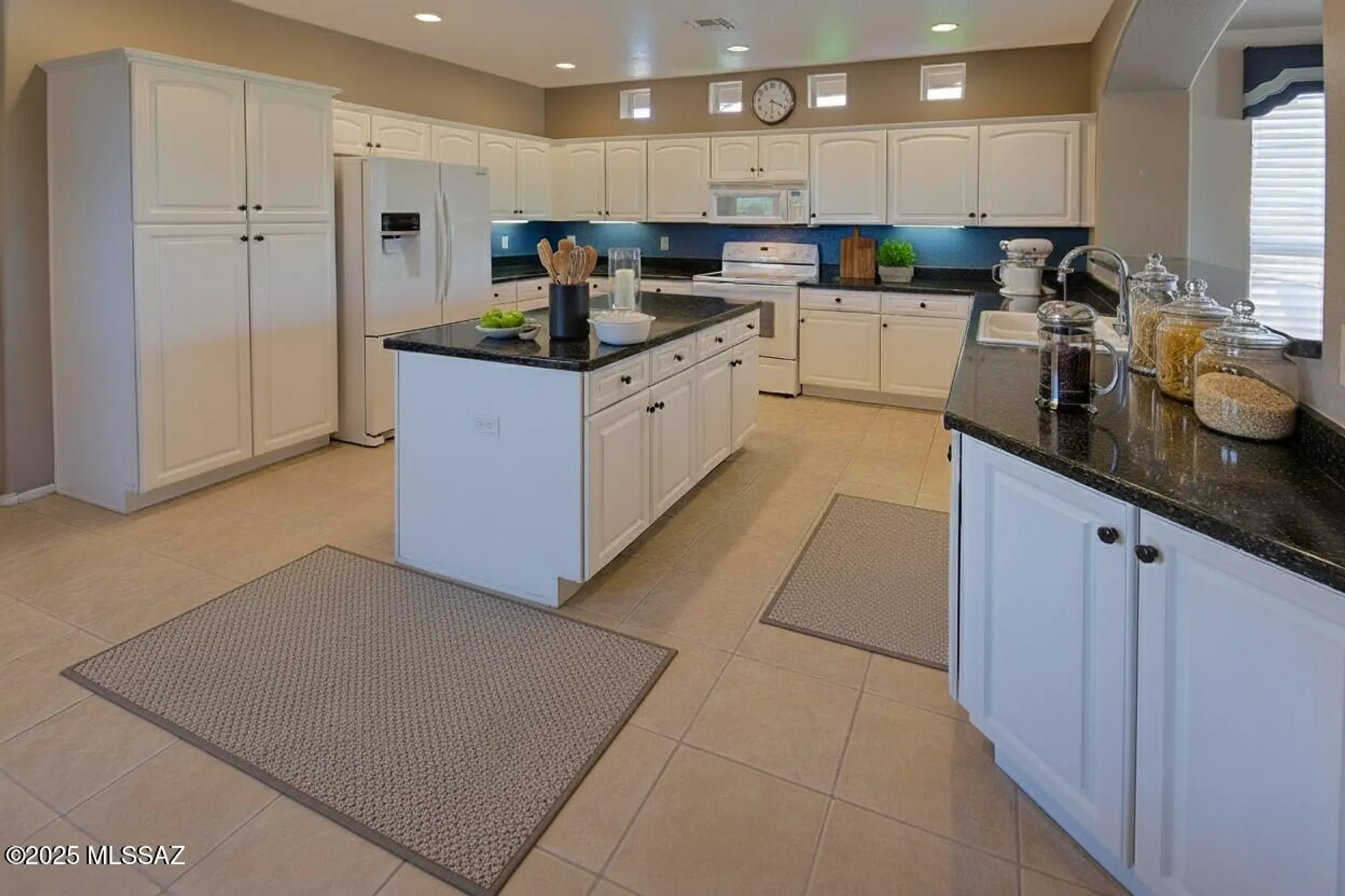 Property Slideshow image 12 of 51 | 1264 n sun catcher way, Green Valley, AZ, 85614