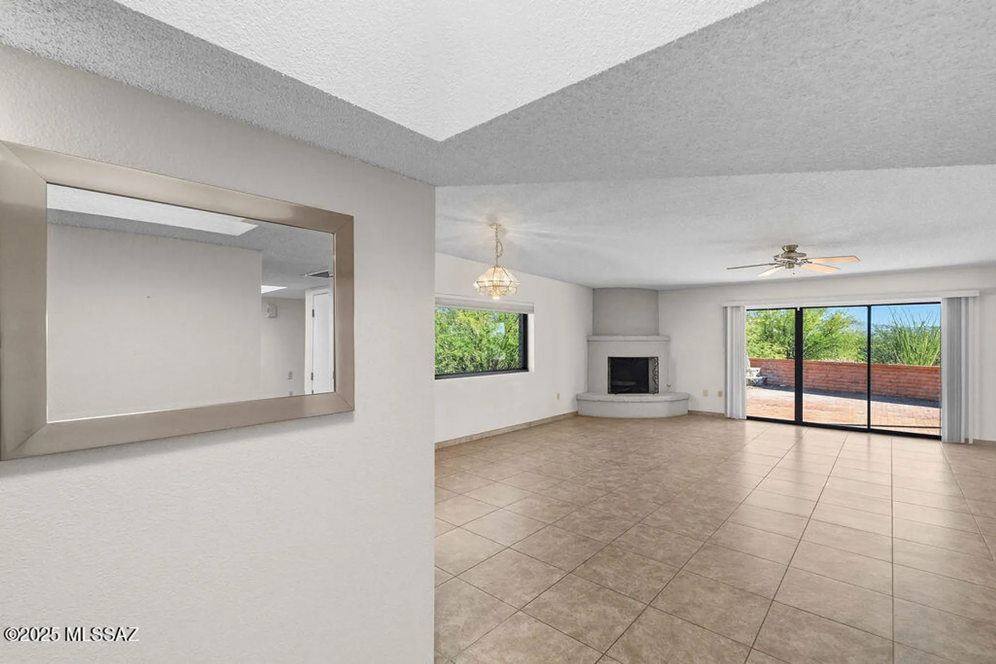 Property Slideshow image 10 of 46 | 1001 w calle de pitahaya, Green Valley, AZ, 85622