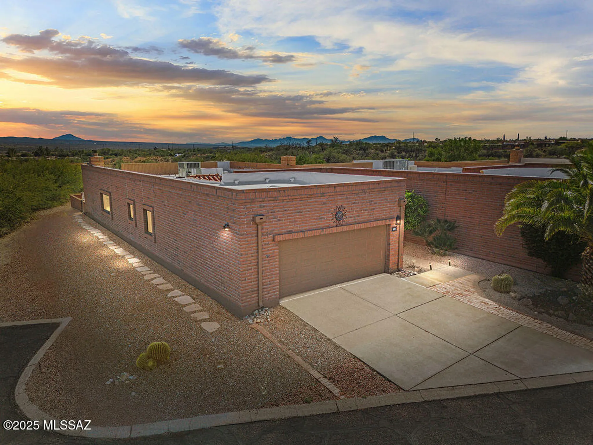 Property Slideshow image 2 of 46 | 1001 w calle de pitahaya, Green Valley, AZ, 85622