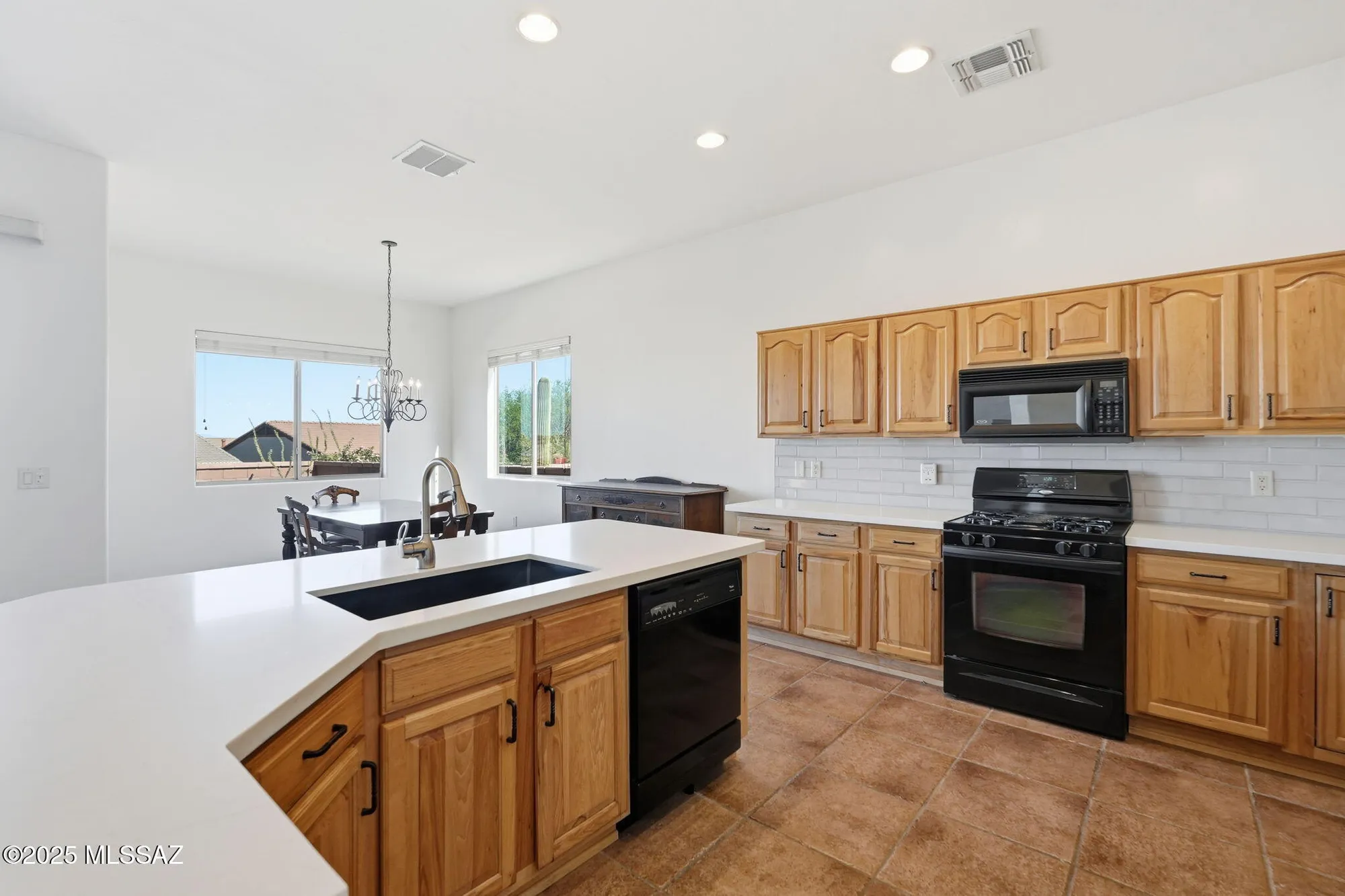 Property Slideshow image 4 of 49 | 2316 w calle balaustre, Green Valley, AZ, 85622