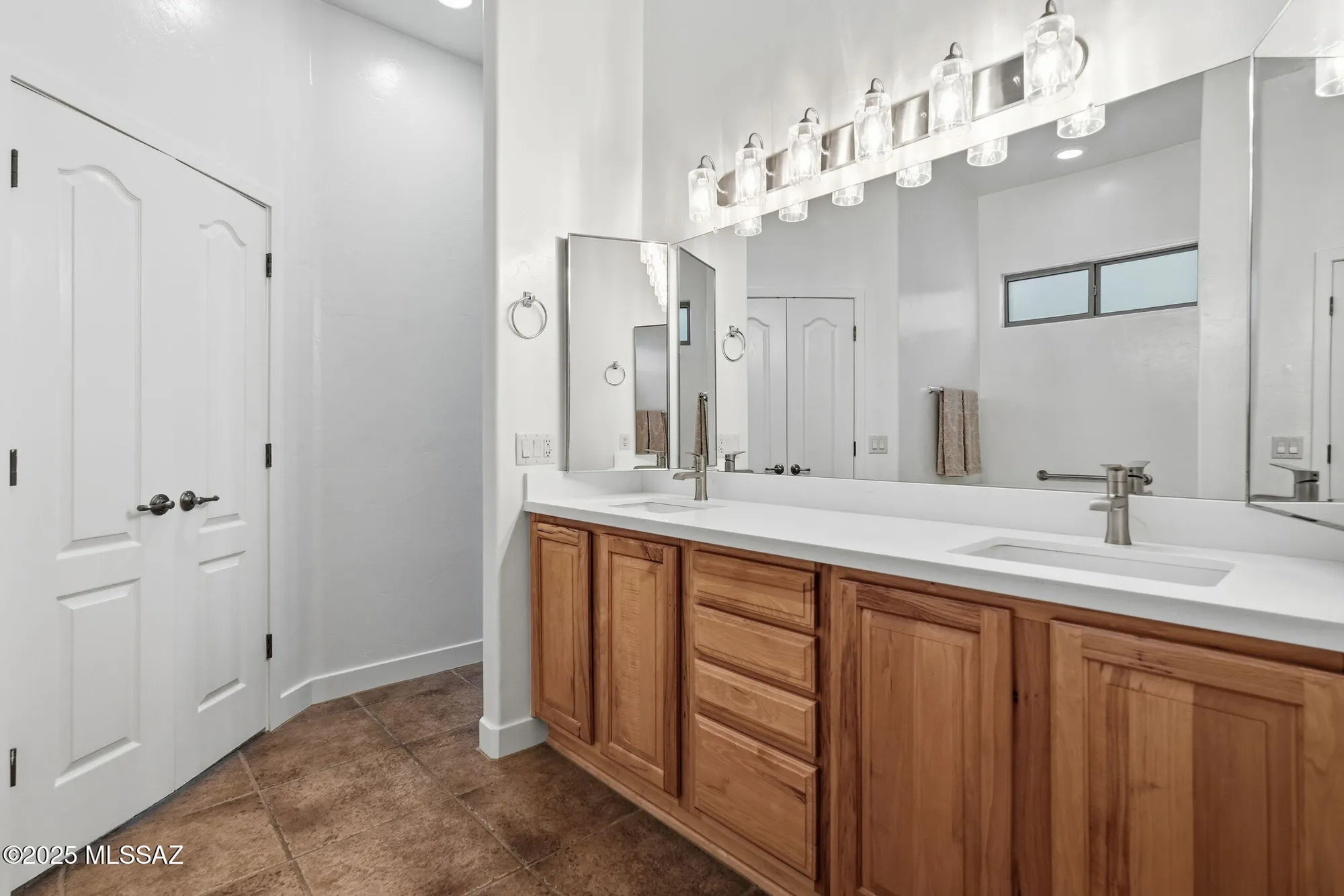 Property Slideshow image 6 of 49 | 2316 w calle balaustre, Green Valley, AZ, 85622