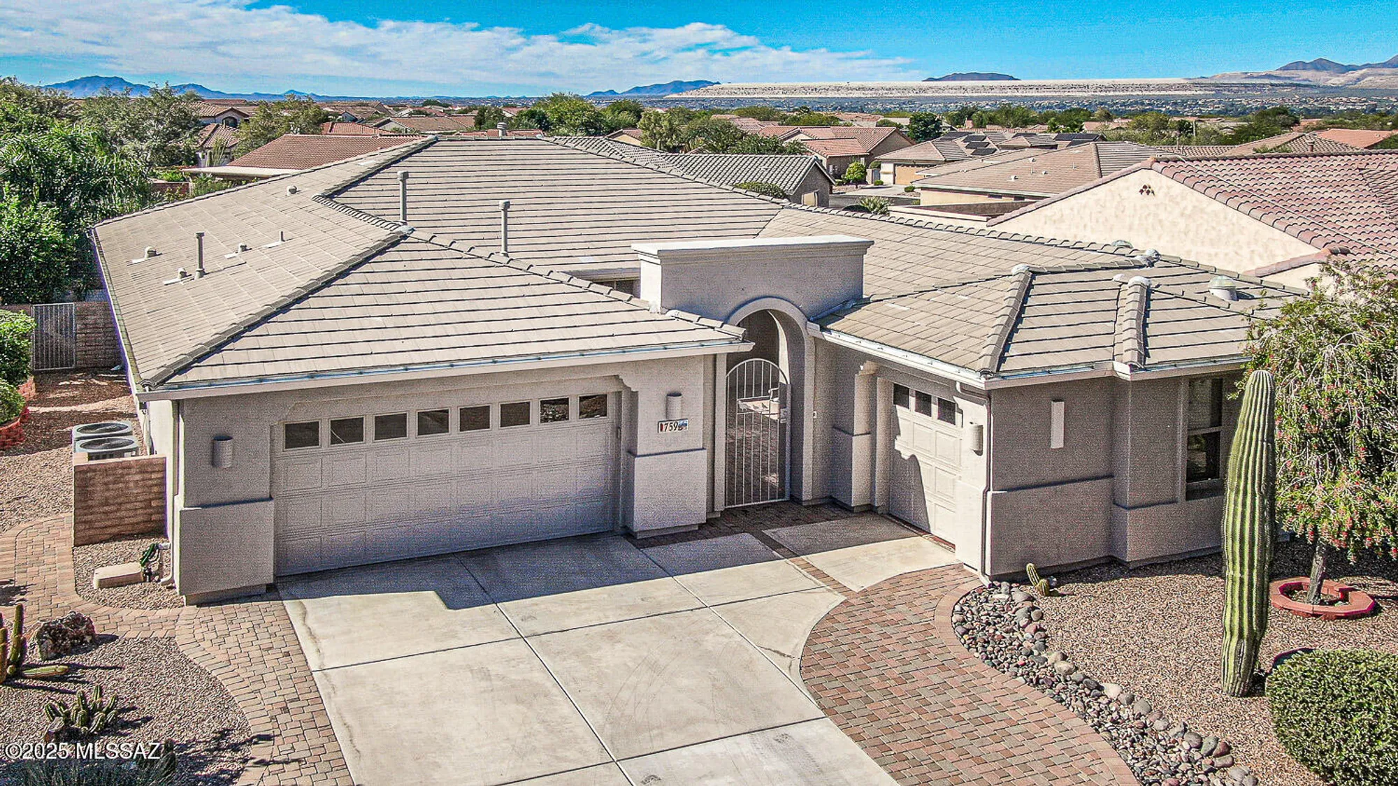 Property Slideshow image 1 of 48 | 759 n alexis loop, Green Valley, AZ, 85614