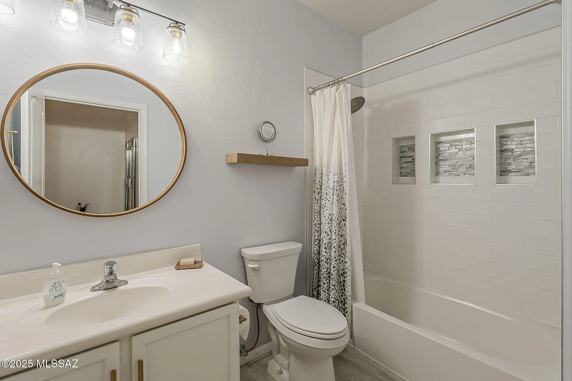 Property Slideshow image 19 of 26 | 235 n running spring dr, Green Valley, AZ, 85614