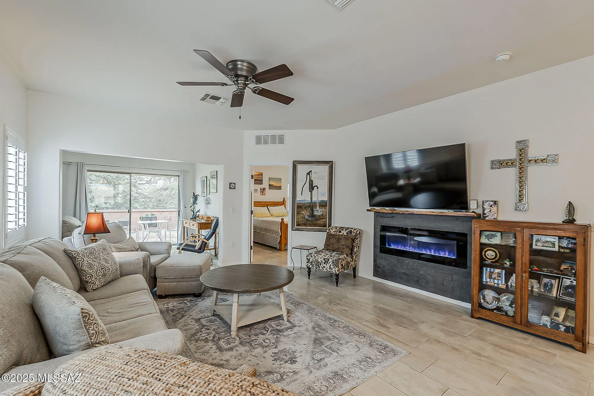 Property Slideshow image 8 of 26 | 235 n running spring dr, Green Valley, AZ, 85614