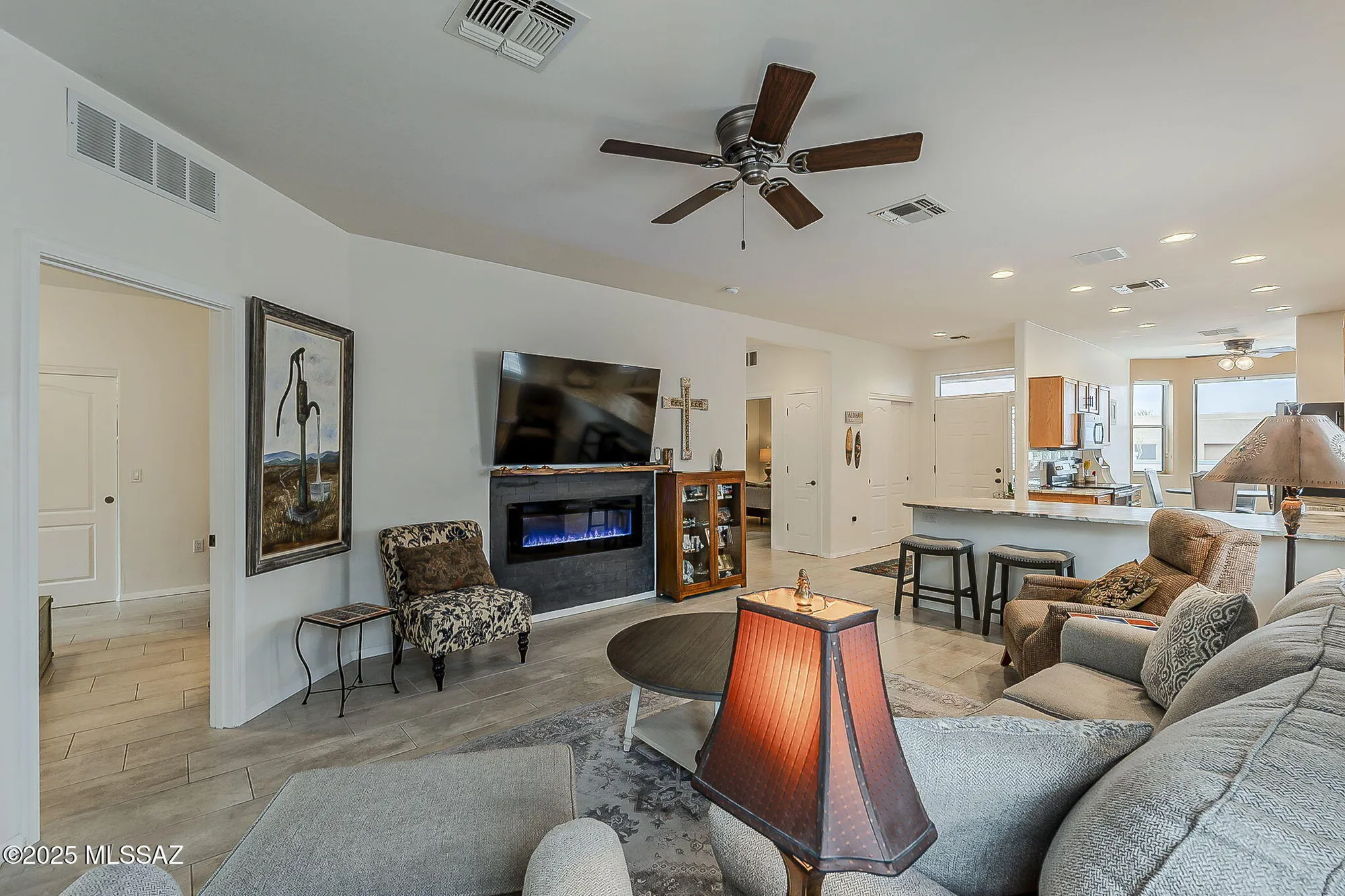 Property Slideshow image 9 of 26 | 235 n running spring dr, Green Valley, AZ, 85614