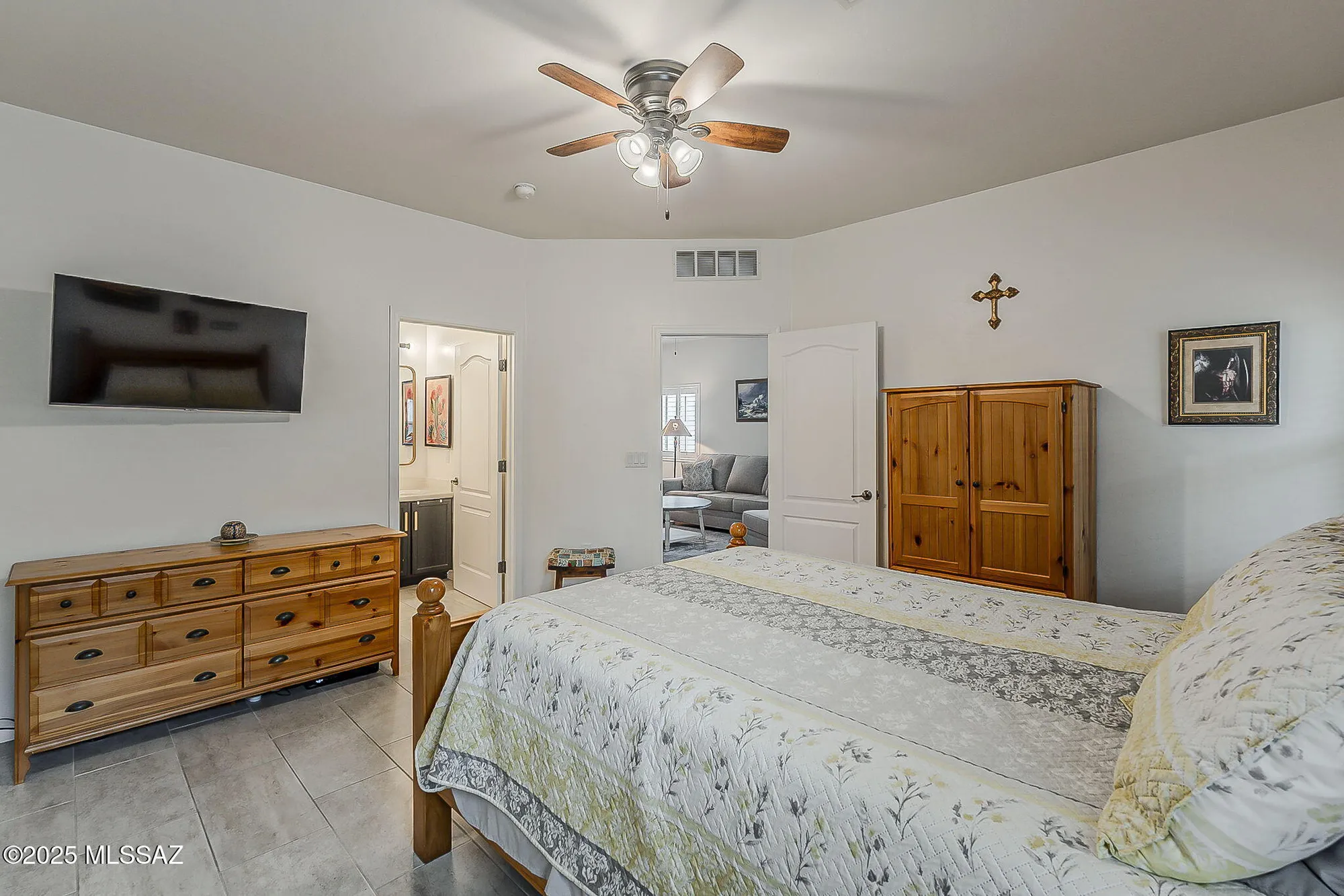 Property Slideshow image 15 of 26 | 235 n running spring dr, Green Valley, AZ, 85614