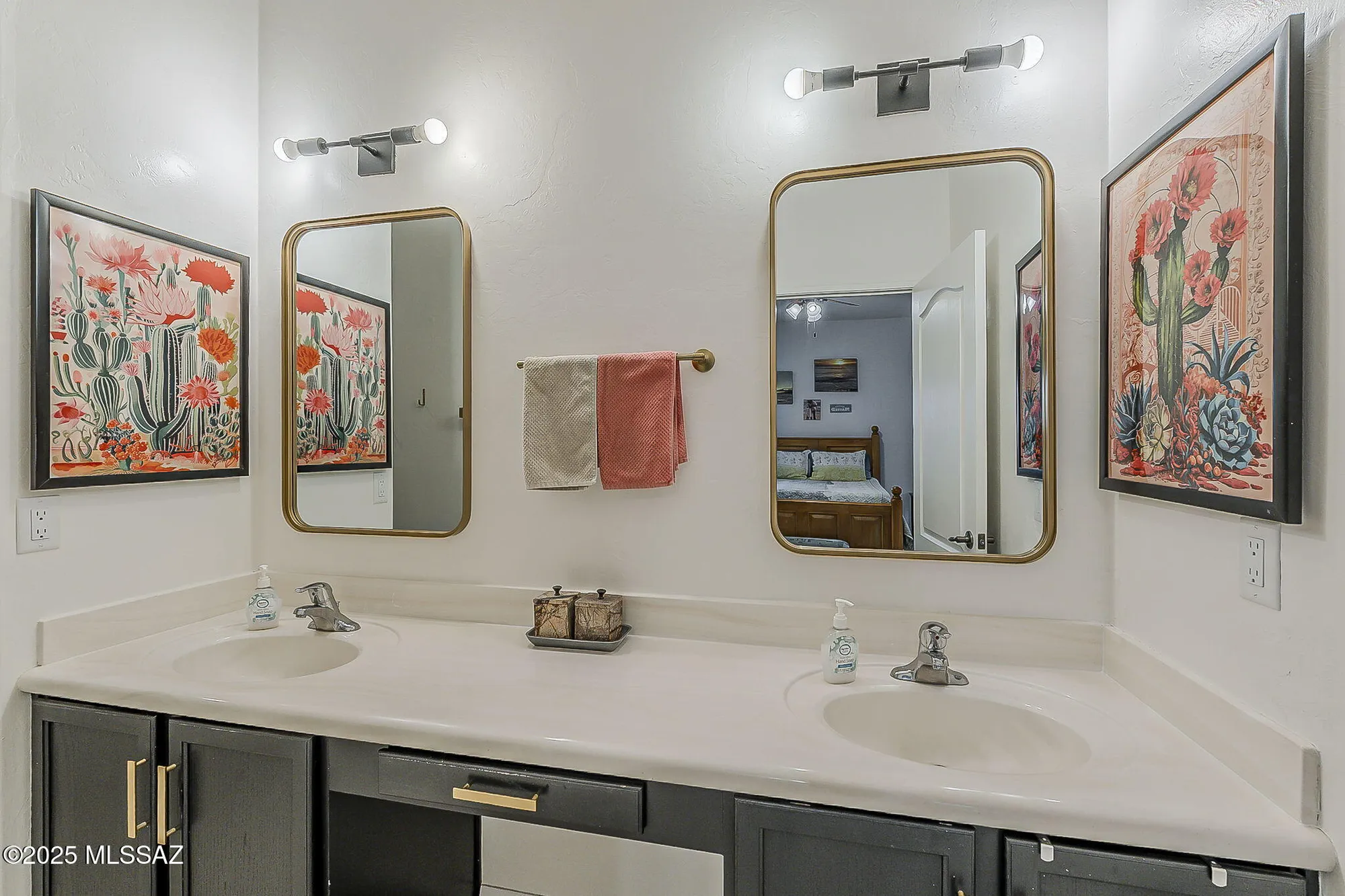 Property Slideshow image 16 of 26 | 235 n running spring dr, Green Valley, AZ, 85614