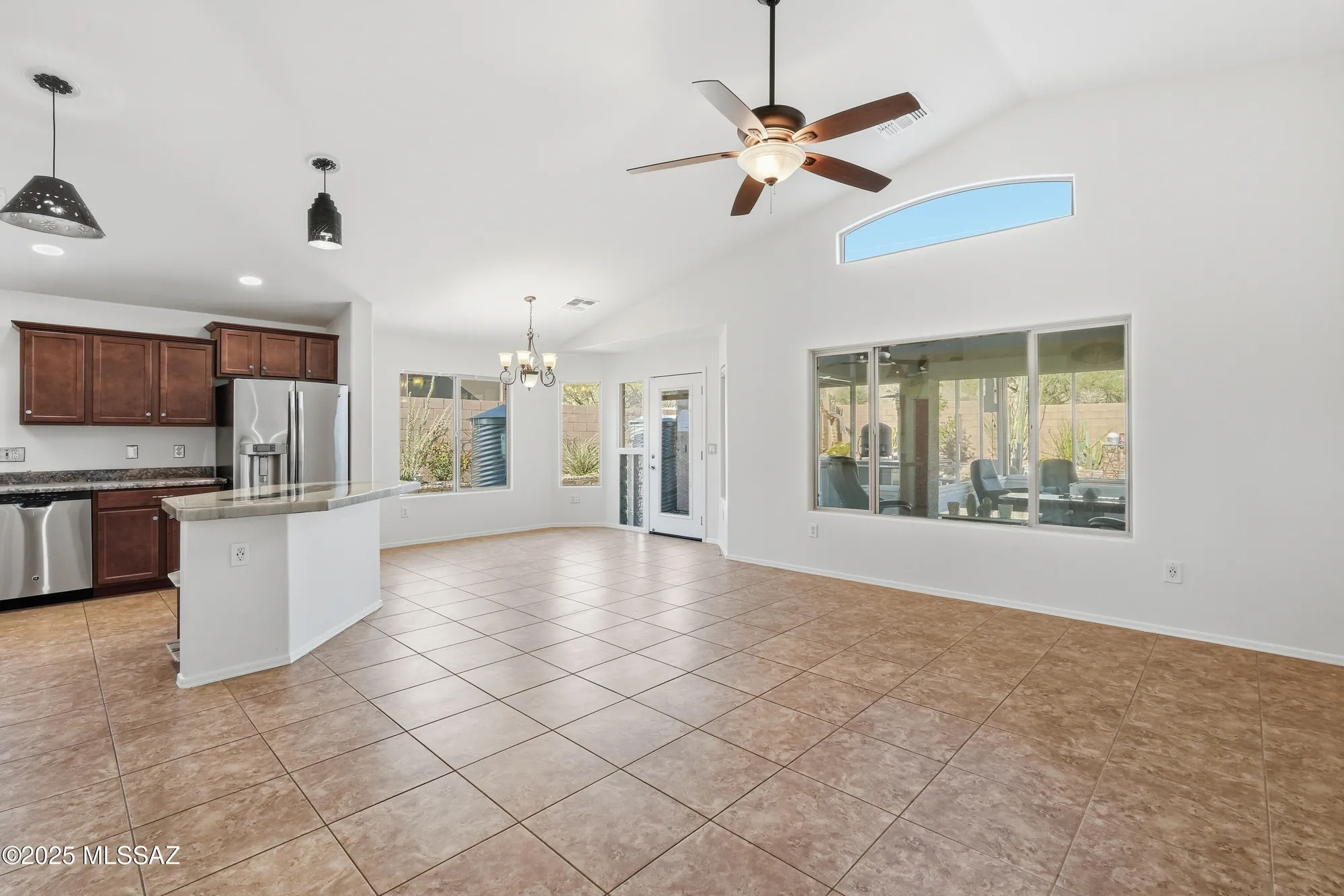 Property Slideshow image 4 of 43 | 760 w rio teras, Green Valley, AZ, 85614