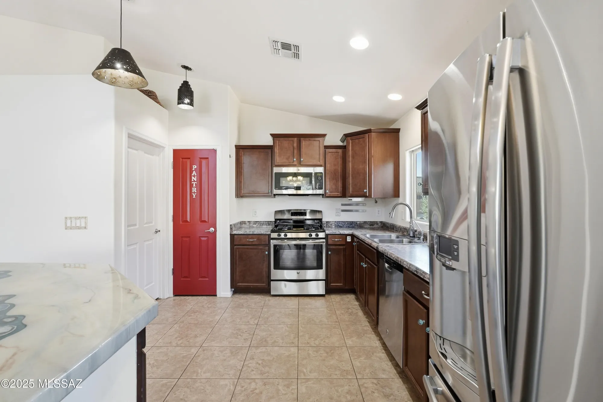 Property Slideshow image 6 of 43 | 760 w rio teras, Green Valley, AZ, 85614