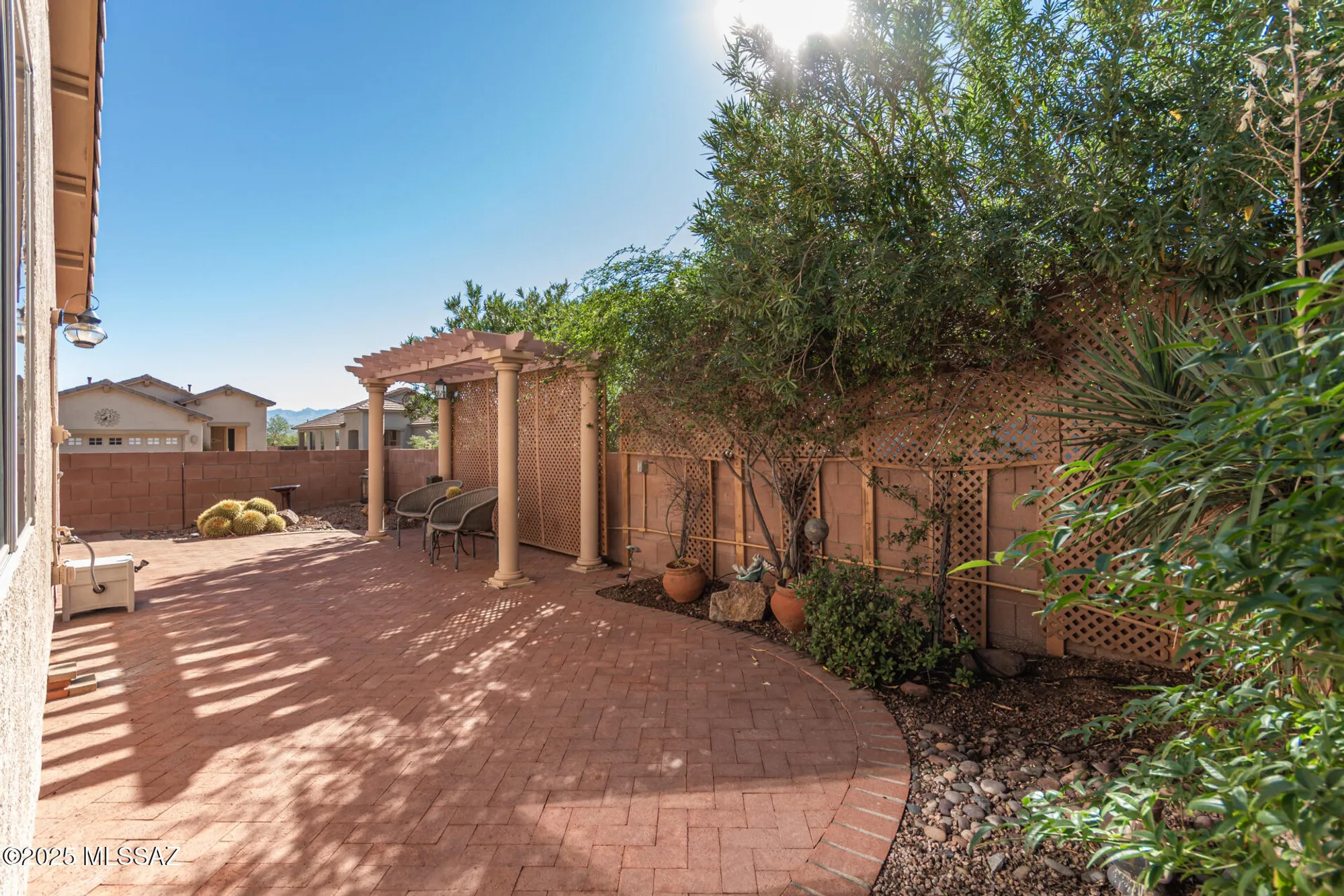 Property Slideshow image 4 of 36 | 423 w chardin dr, Green Valley, AZ, 85614