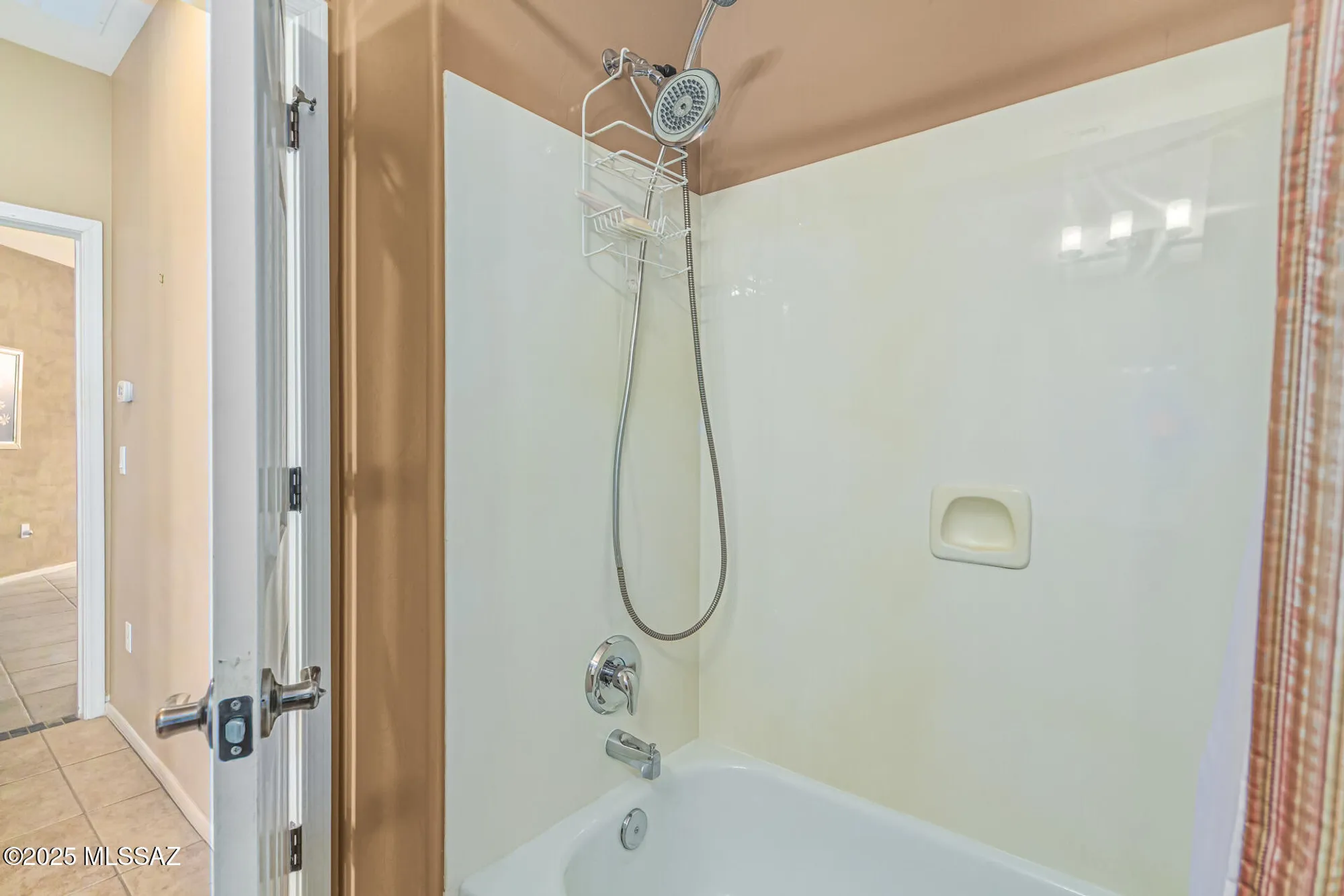 Property Slideshow image 26 of 36 | 423 w chardin dr, Green Valley, AZ, 85614