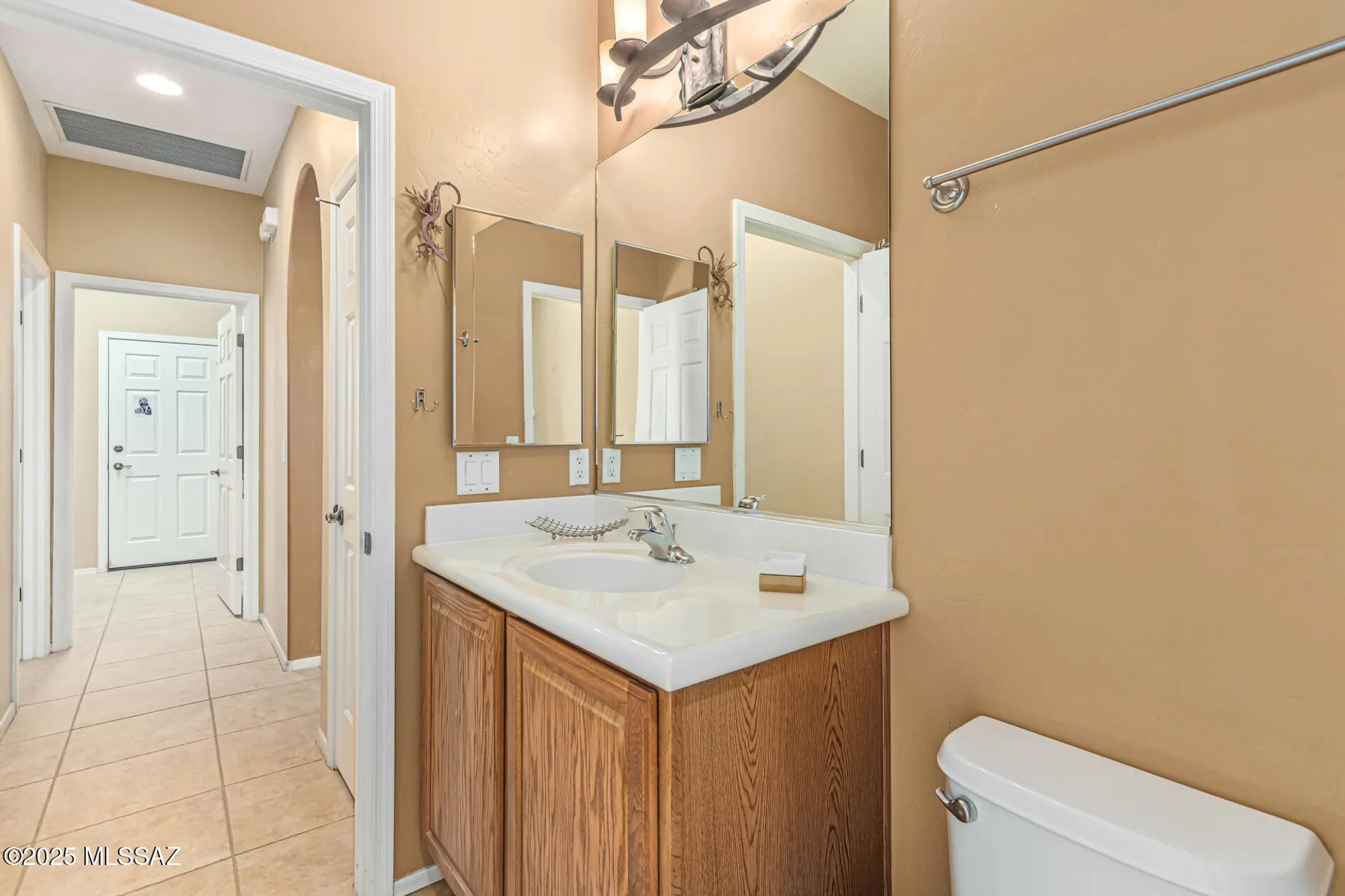 Property Slideshow image 24 of 36 | 423 w chardin dr, Green Valley, AZ, 85614
