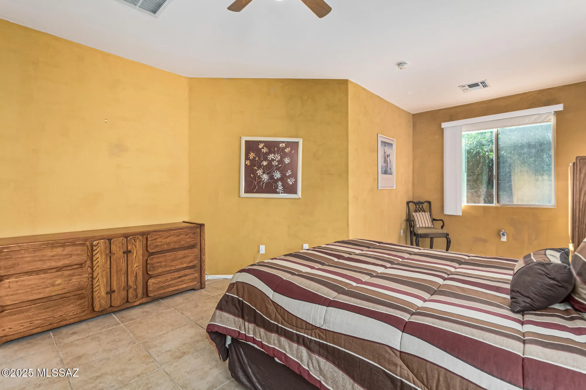 Property Slideshow image 17 of 36 | 423 w chardin dr, Green Valley, AZ, 85614