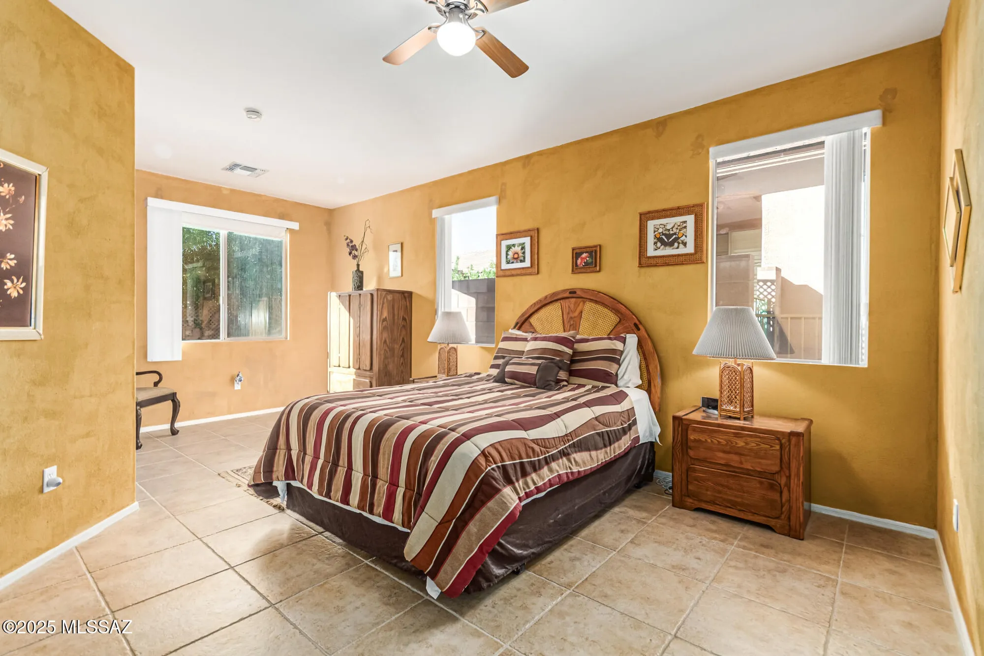 Property Slideshow image 15 of 36 | 423 w chardin dr, Green Valley, AZ, 85614