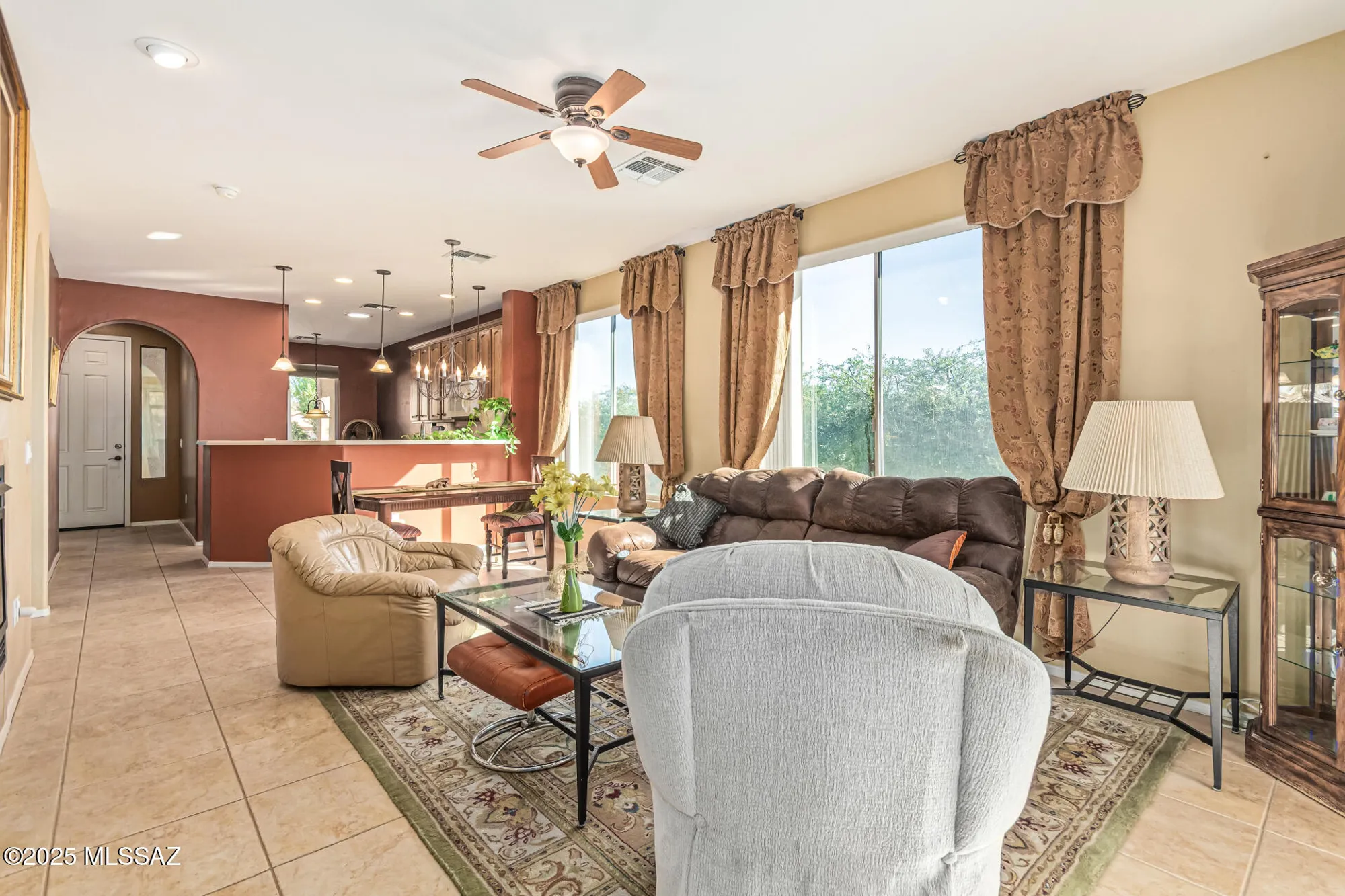 Property Slideshow image 1 of 36 | 423 w chardin dr, Green Valley, AZ, 85614