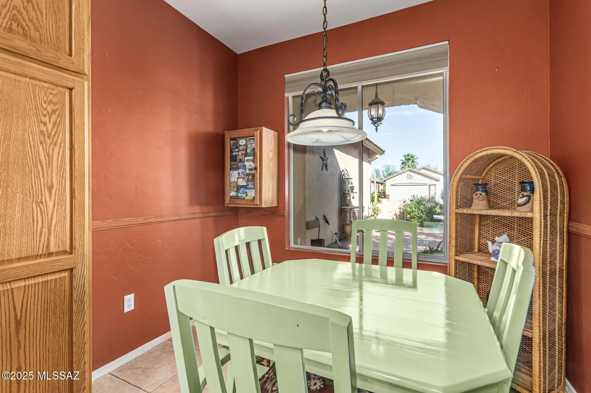 Property Slideshow image 14 of 36 | 423 w chardin dr, Green Valley, AZ, 85614