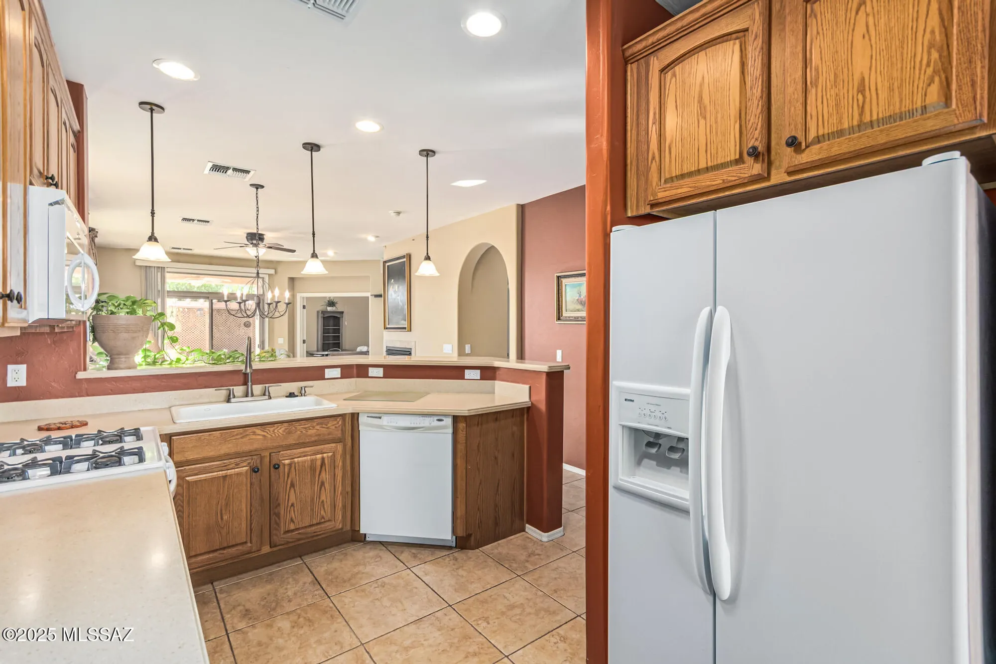 Property Slideshow image 7 of 36 | 423 w chardin dr, Green Valley, AZ, 85614