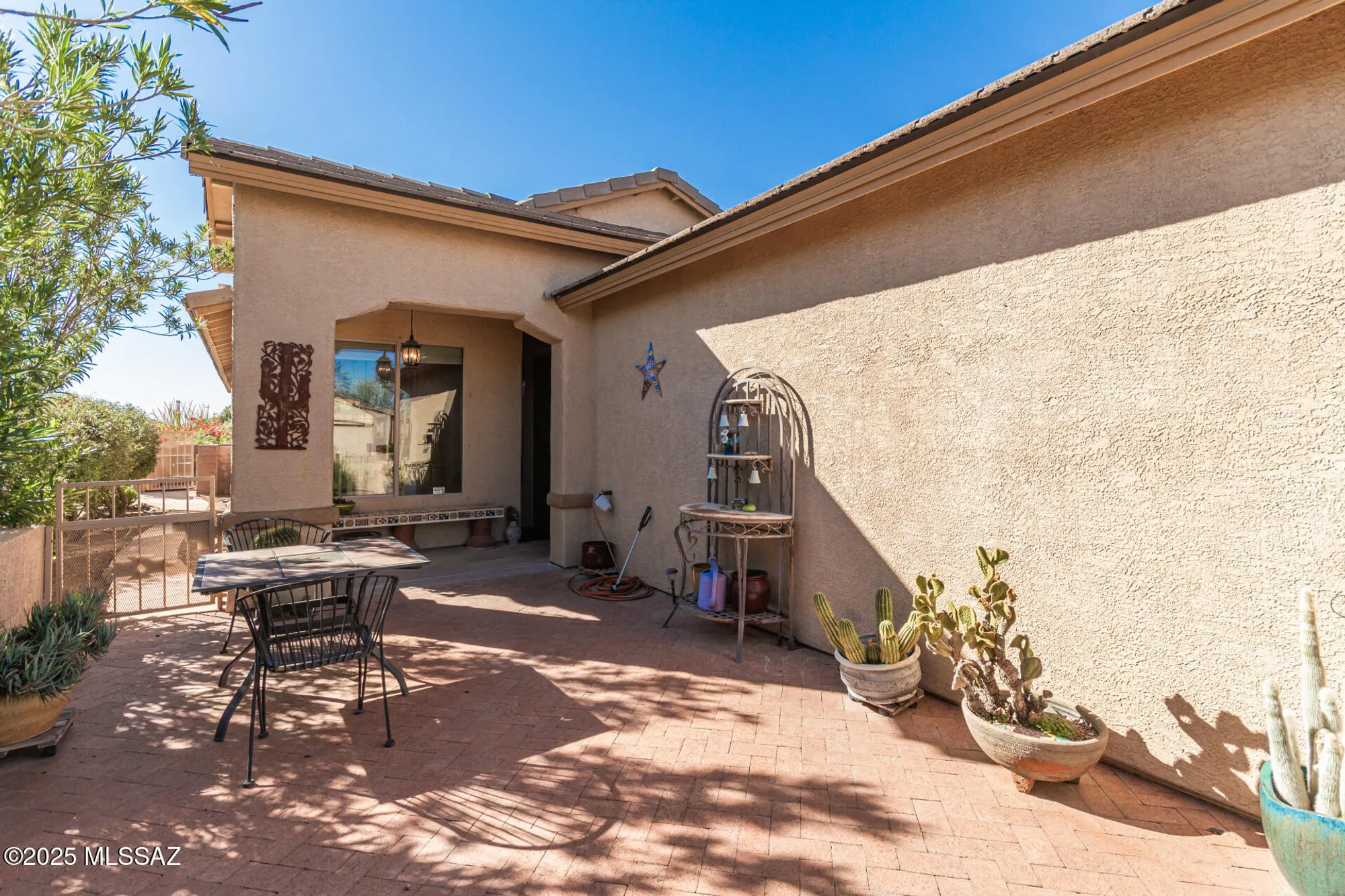 Property Slideshow image 5 of 36 | 423 w chardin dr, Green Valley, AZ, 85614