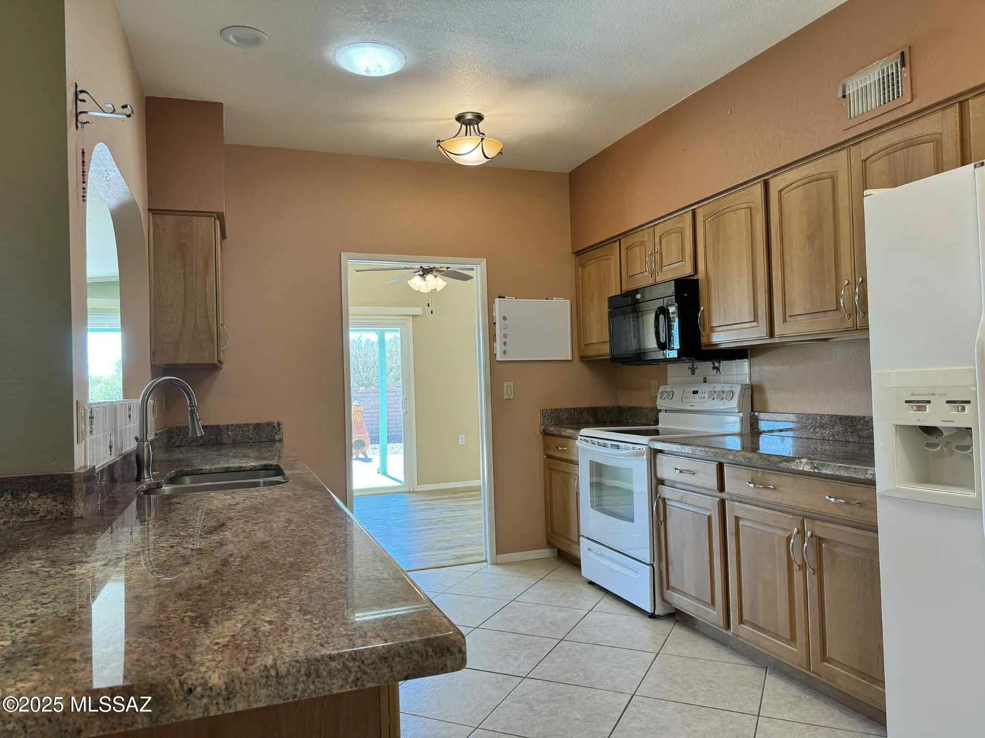 Property Slideshow image 4 of 47 | 749 w rio moctezuma, Green Valley, AZ, 85614
