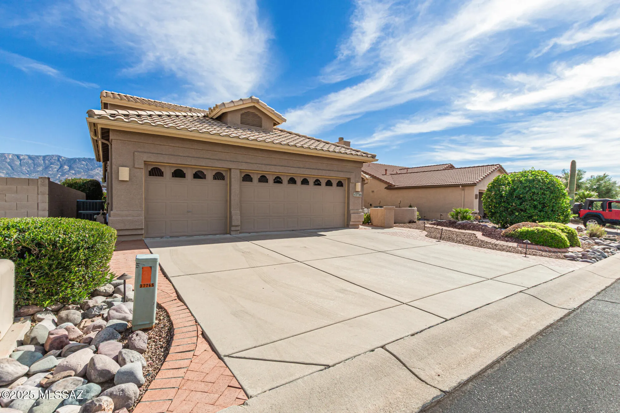 Property Slideshow image 7 of 47 | 37765 s boulder wind dr, Saddlebrooke, AZ, 85739
