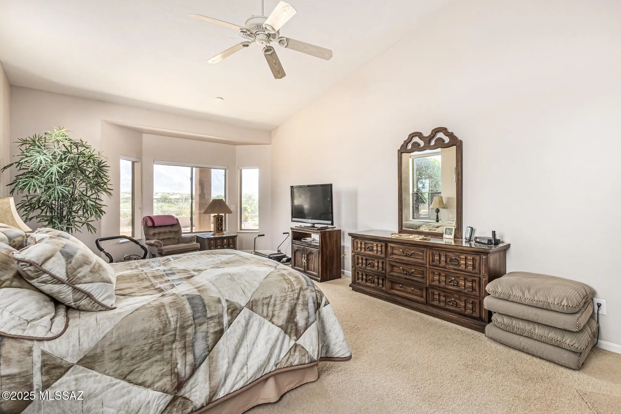 Property Slideshow image 31 of 47 | 37765 s boulder wind dr, Saddlebrooke, AZ, 85739