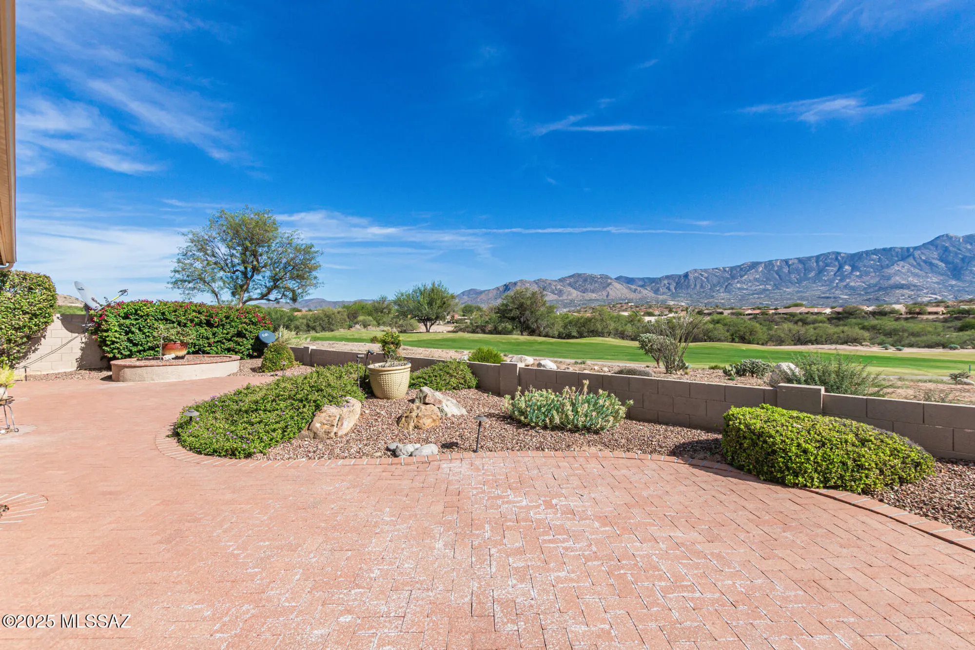 Property Slideshow image 3 of 47 | 37765 s boulder wind dr, Saddlebrooke, AZ, 85739