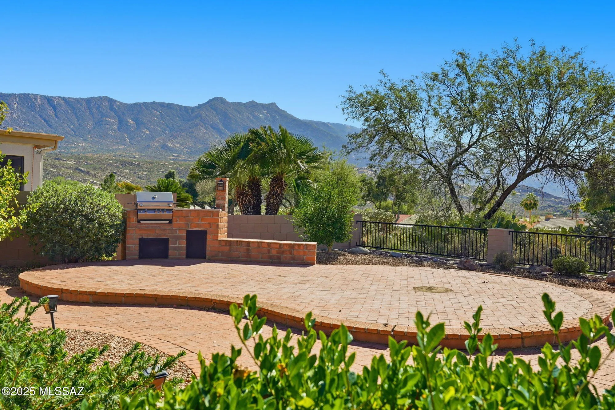 Property Slideshow image 1 of 35 | 65427 e brassie dr, Tucson, AZ, 85739