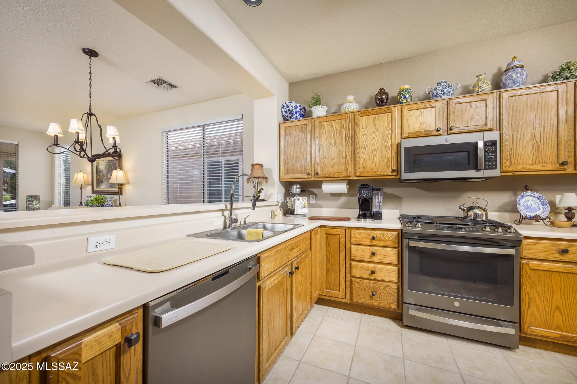 Property Slideshow image 6 of 26 | 7715 w starry night ln, Tucson, AZ, 85743
