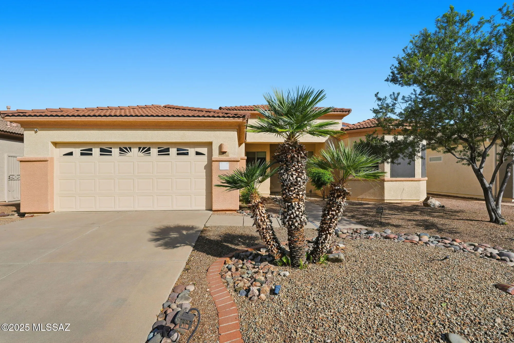 Property Slideshow image 1 of 47 | 88 n cedar crest dr, Green Valley, AZ, 85614