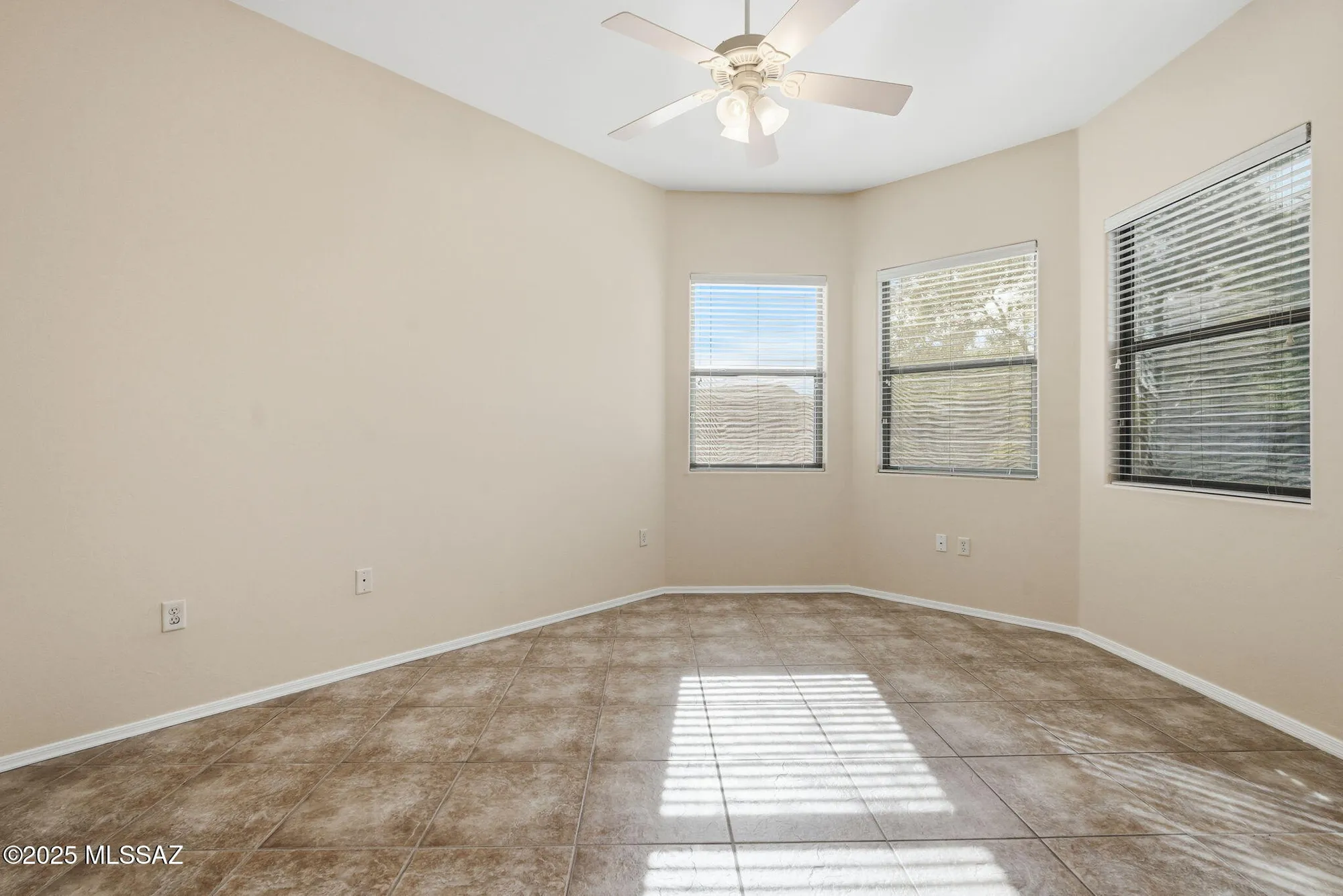 Property Slideshow image 26 of 47 | 88 n cedar crest dr, Green Valley, AZ, 85614