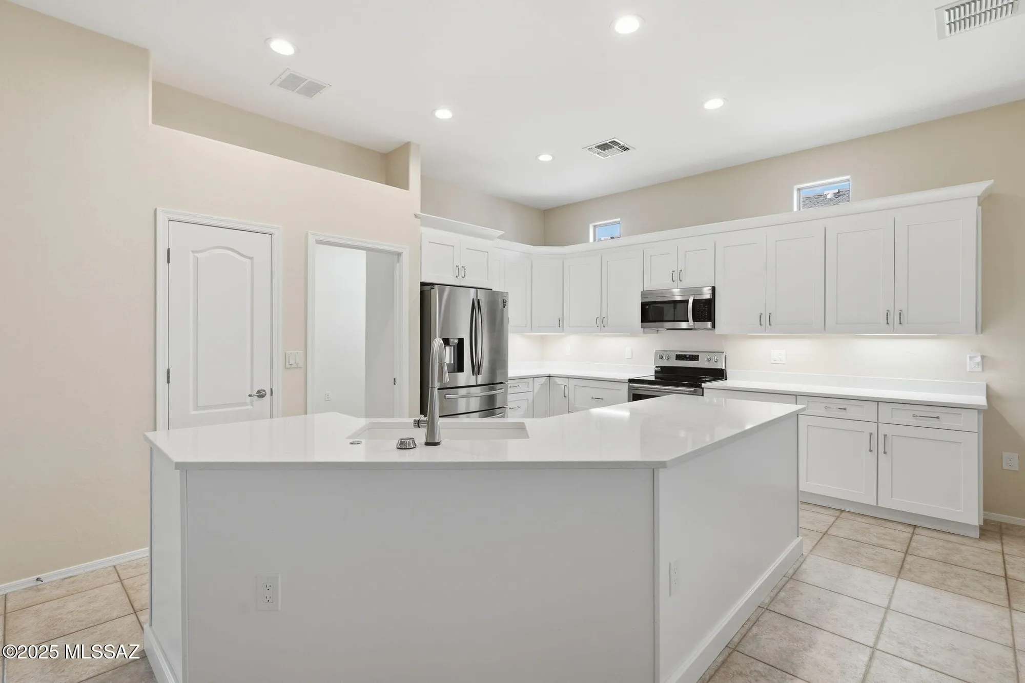 Property Slideshow image 13 of 47 | 88 n cedar crest dr, Green Valley, AZ, 85614