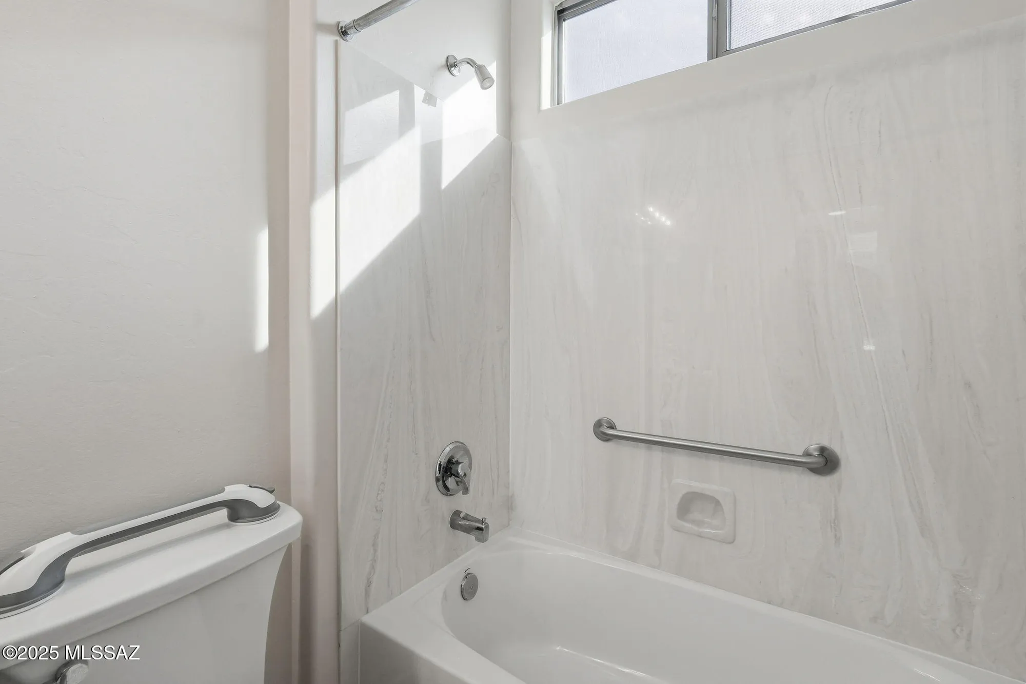 Property Slideshow image 24 of 47 | 88 n cedar crest dr, Green Valley, AZ, 85614