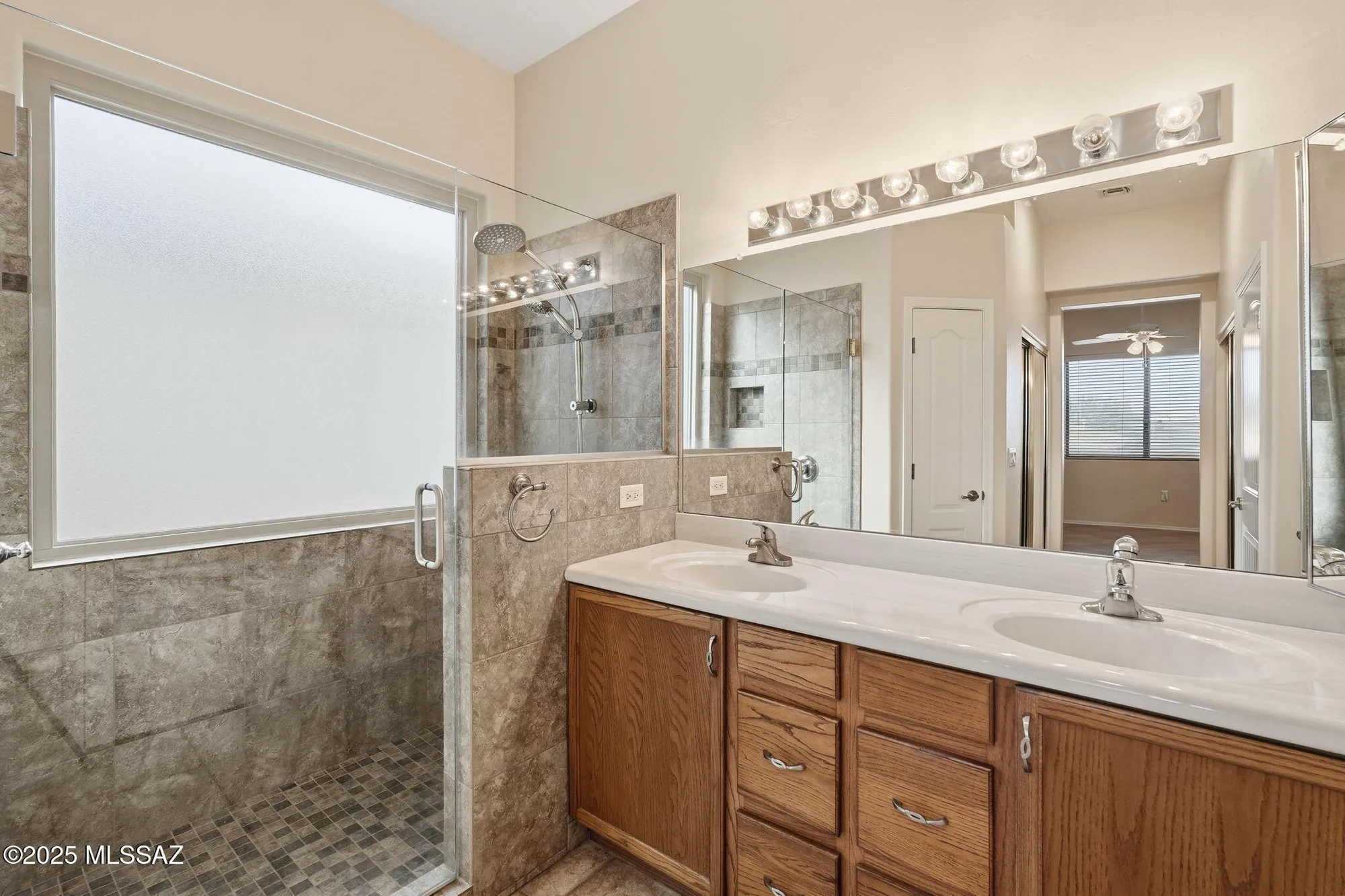 Property Slideshow image 34 of 47 | 88 n cedar crest dr, Green Valley, AZ, 85614