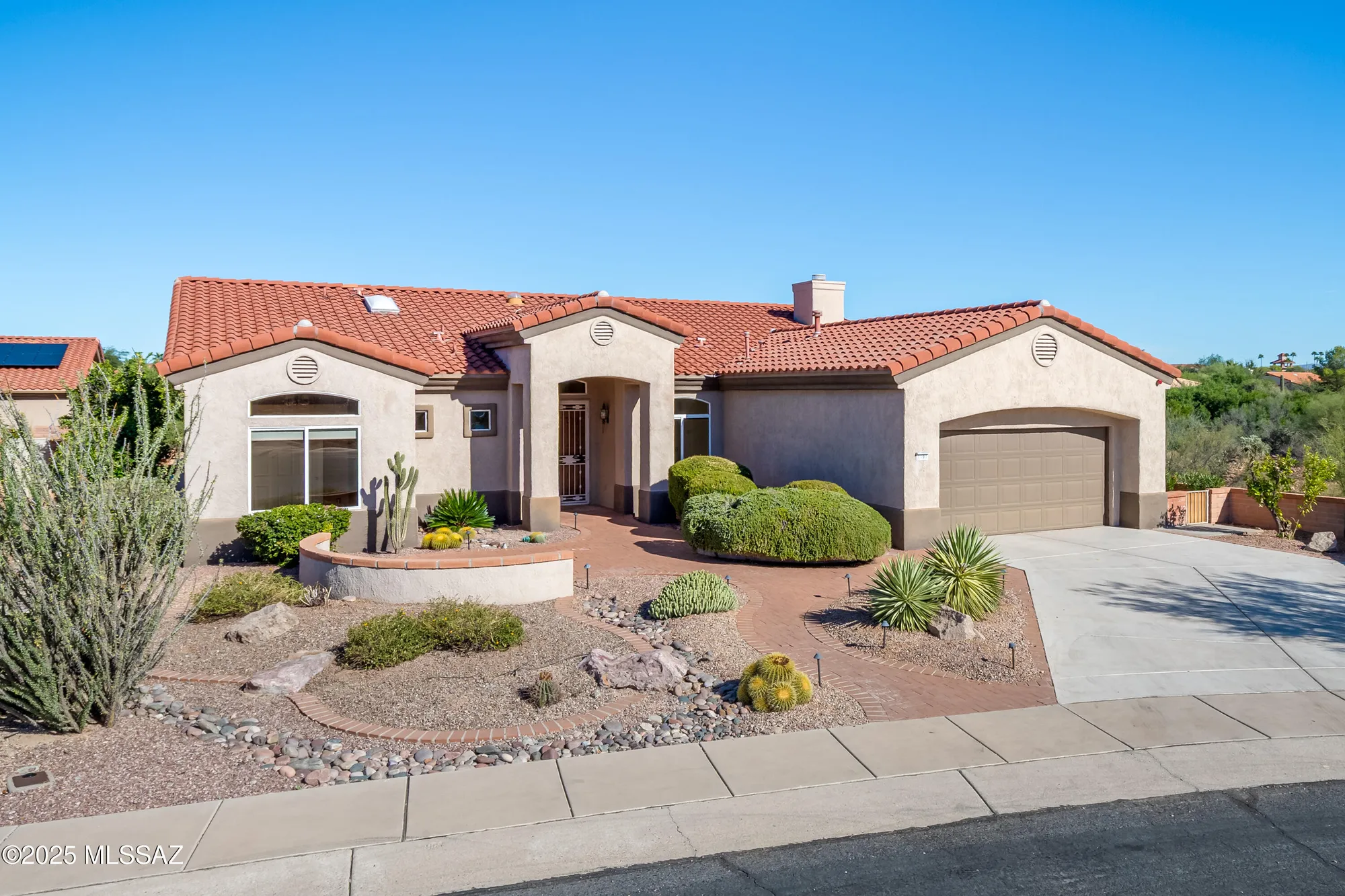 Property Slideshow image 1 of 45 | 1191 e versailles dr, Oro Valley, AZ, 85755