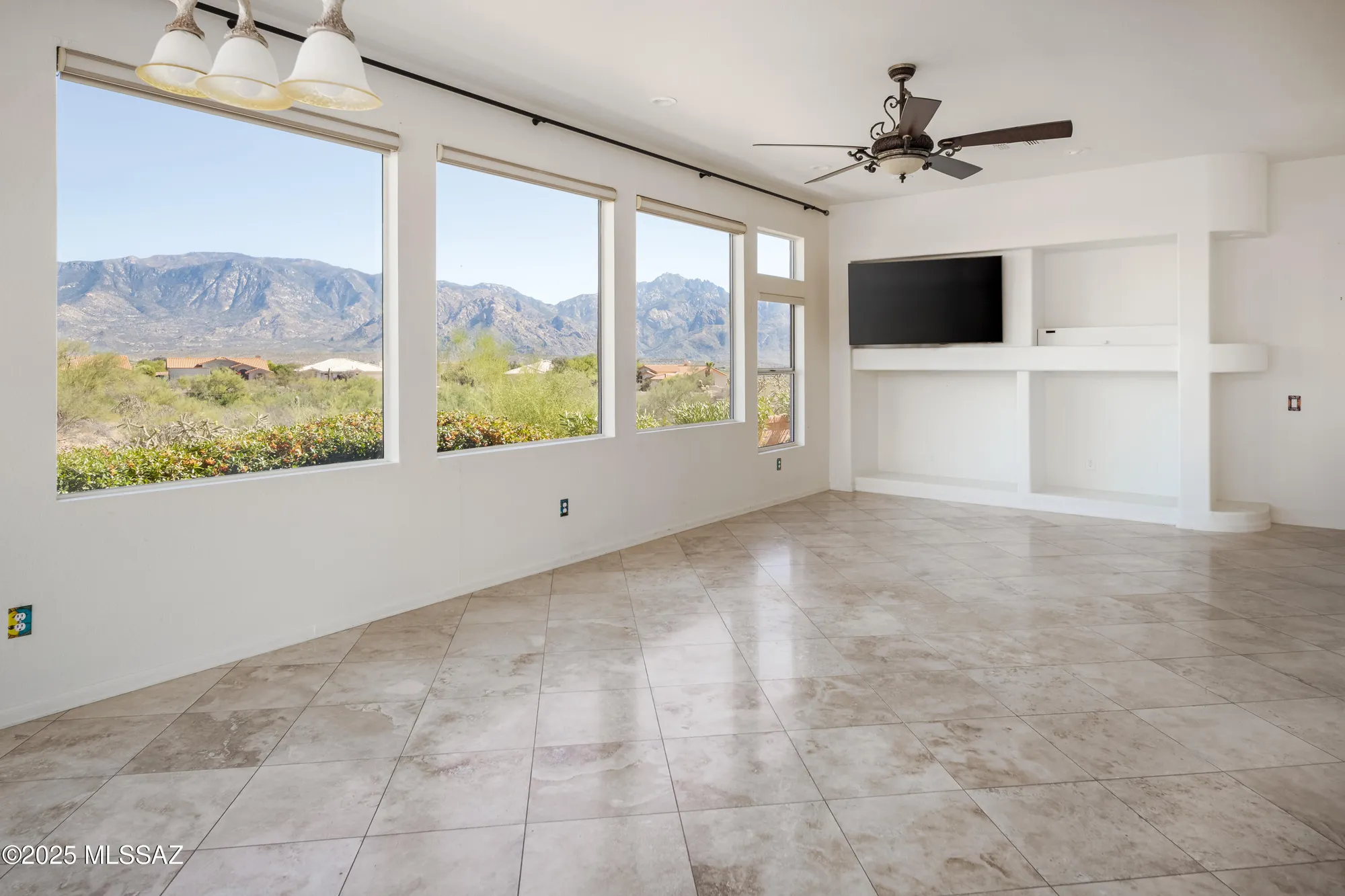 Property Slideshow image 22 of 45 | 1191 e versailles dr, Oro Valley, AZ, 85755