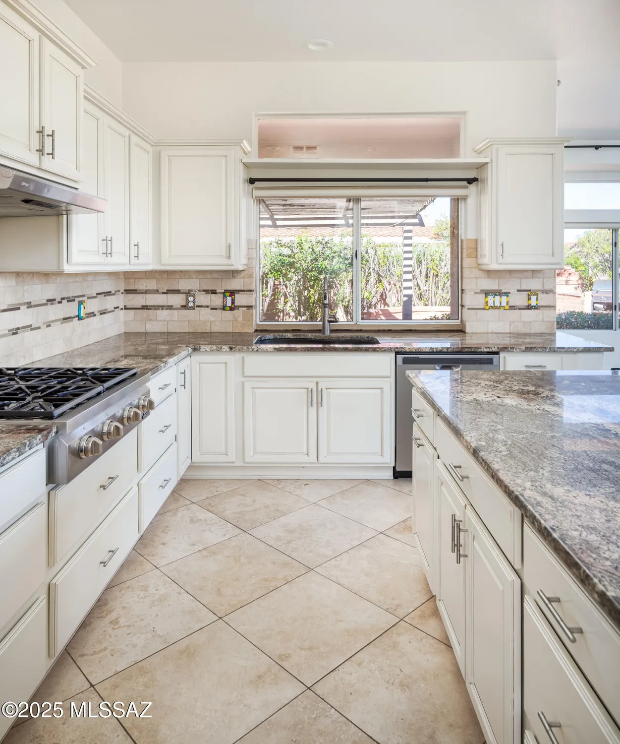 Property Slideshow image 17 of 45 | 1191 e versailles dr, Oro Valley, AZ, 85755