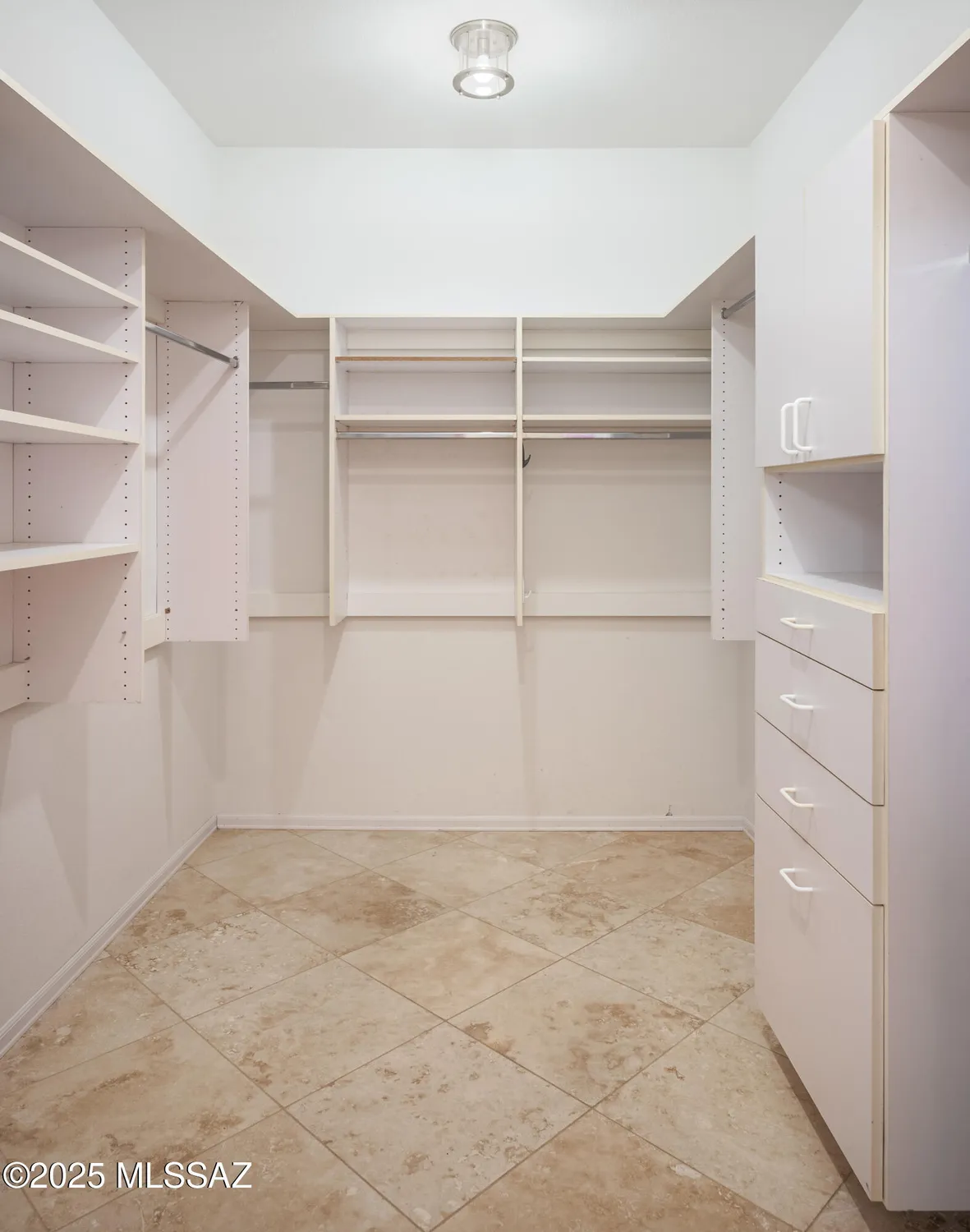 Property Slideshow image 29 of 45 | 1191 e versailles dr, Oro Valley, AZ, 85755