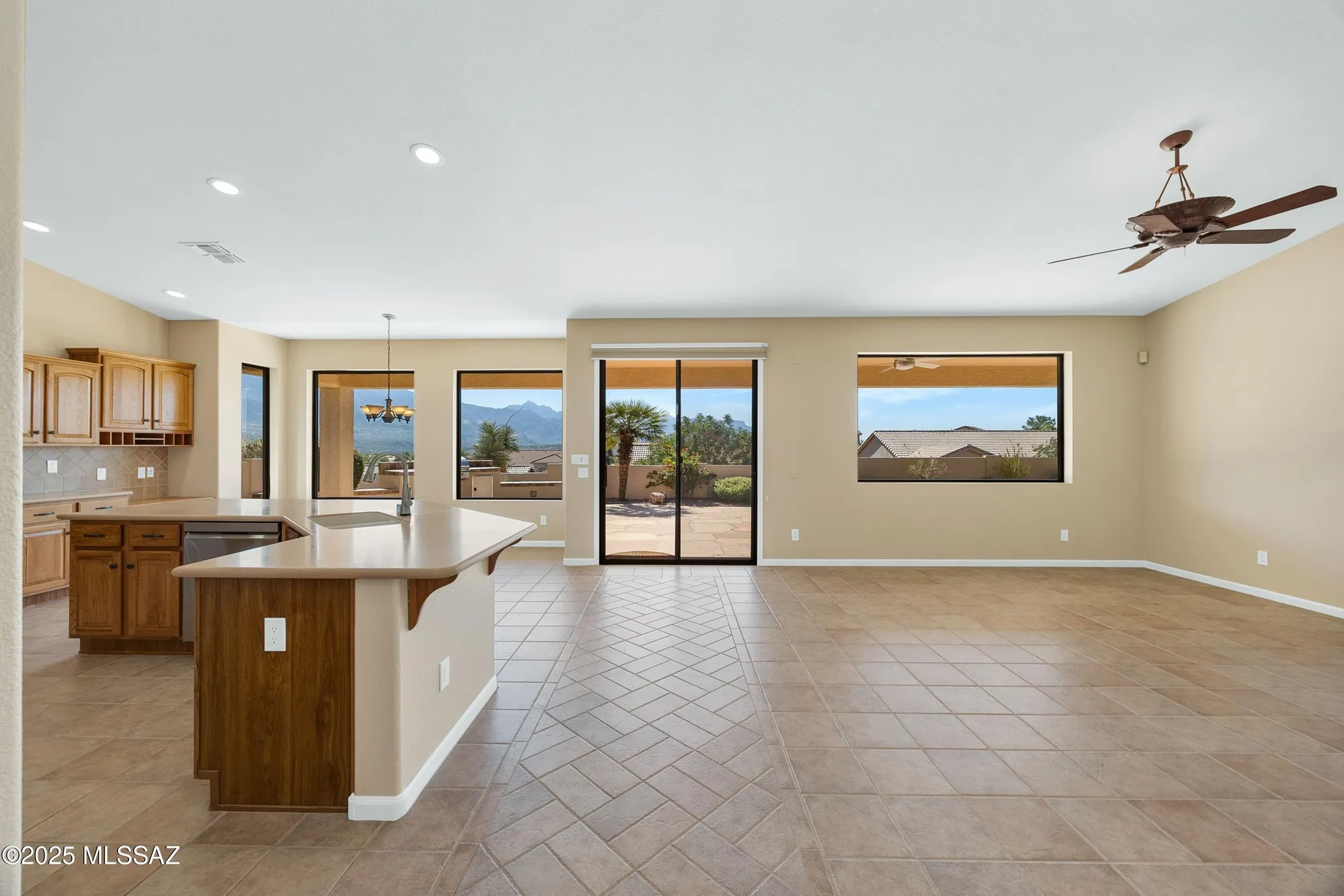 Property Slideshow image 12 of 50 | 63429 e desert mesa ct, Tucson, AZ, 85739
