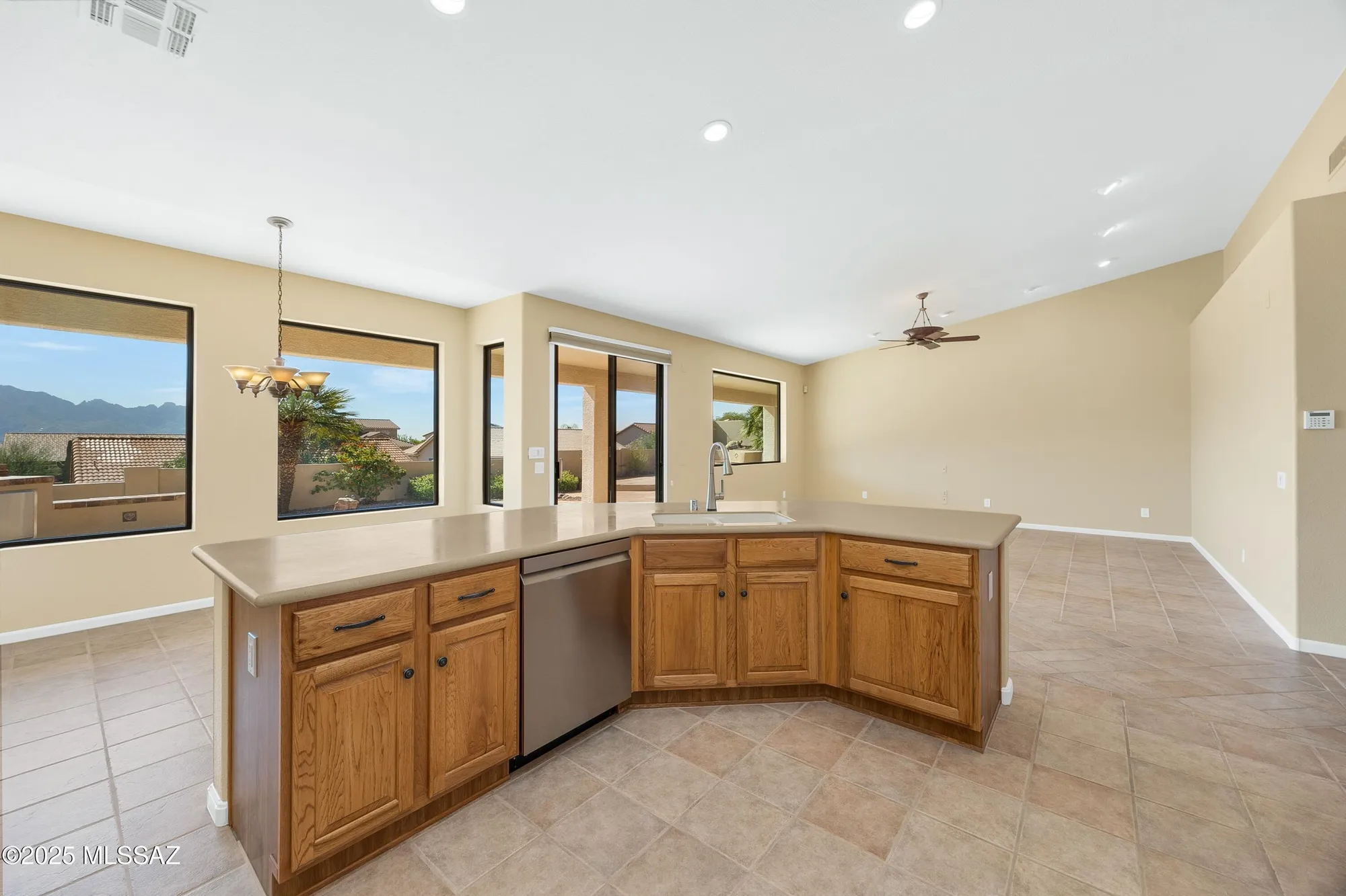 Property Slideshow image 18 of 50 | 63429 e desert mesa ct, Tucson, AZ, 85739