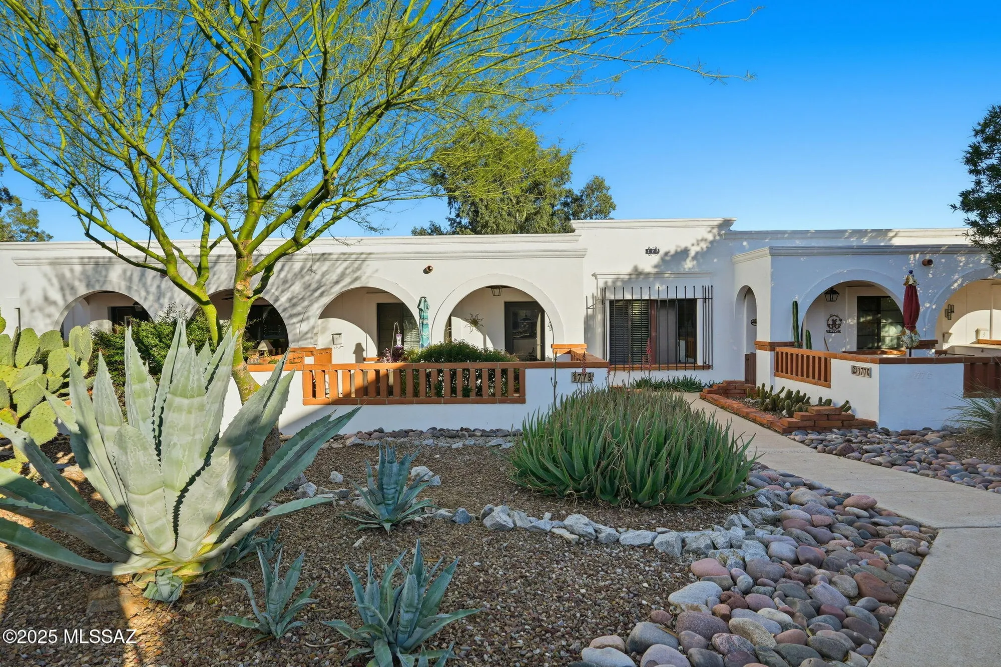 Property Slideshow image 2 of 15 | 177 s paseo pena b, Green Valley, AZ, 85614