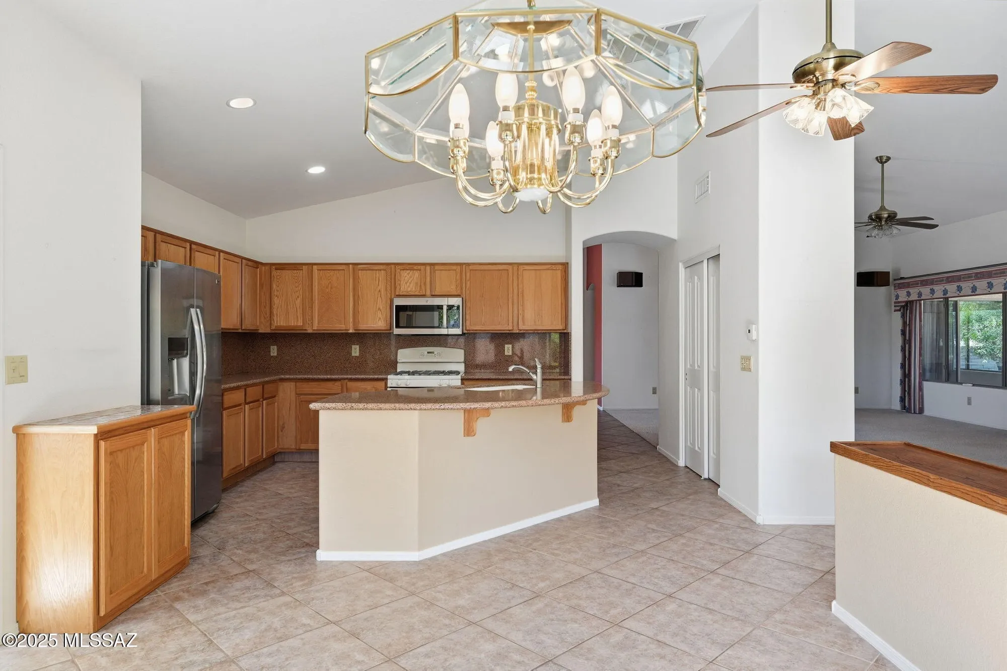 Property Slideshow image 8 of 38 | 916 n gulch dr, Green Valley, AZ, 85614