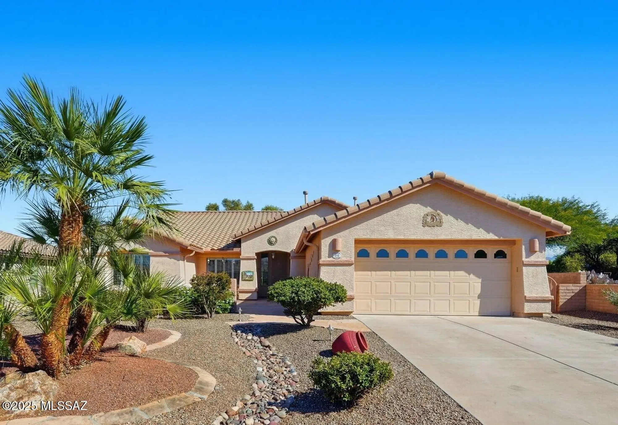 Property Slideshow image 1 of 38 | 916 n gulch dr, Green Valley, AZ, 85614