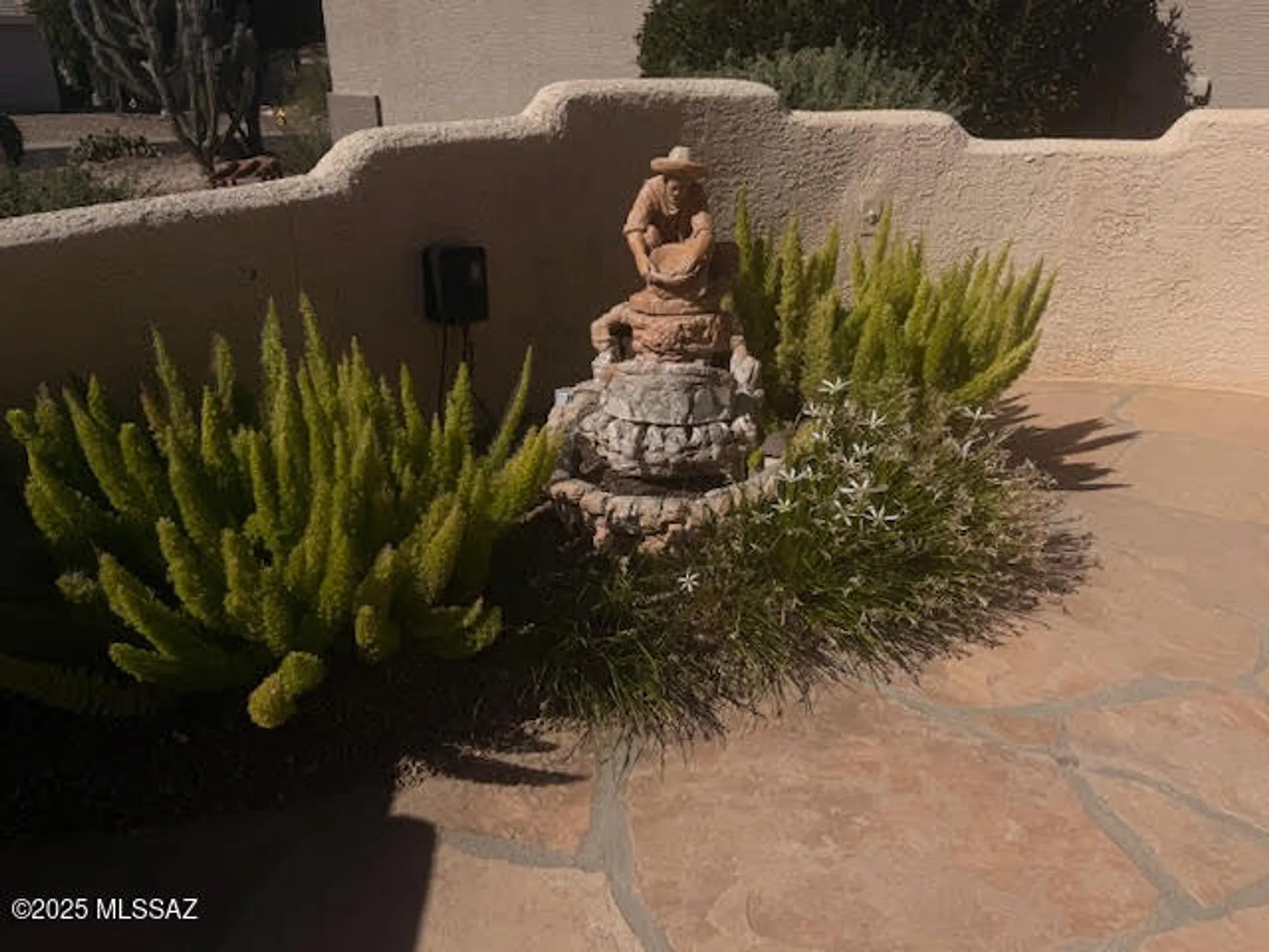 Property Slideshow image 2 of 38 | 916 n gulch dr, Green Valley, AZ, 85614