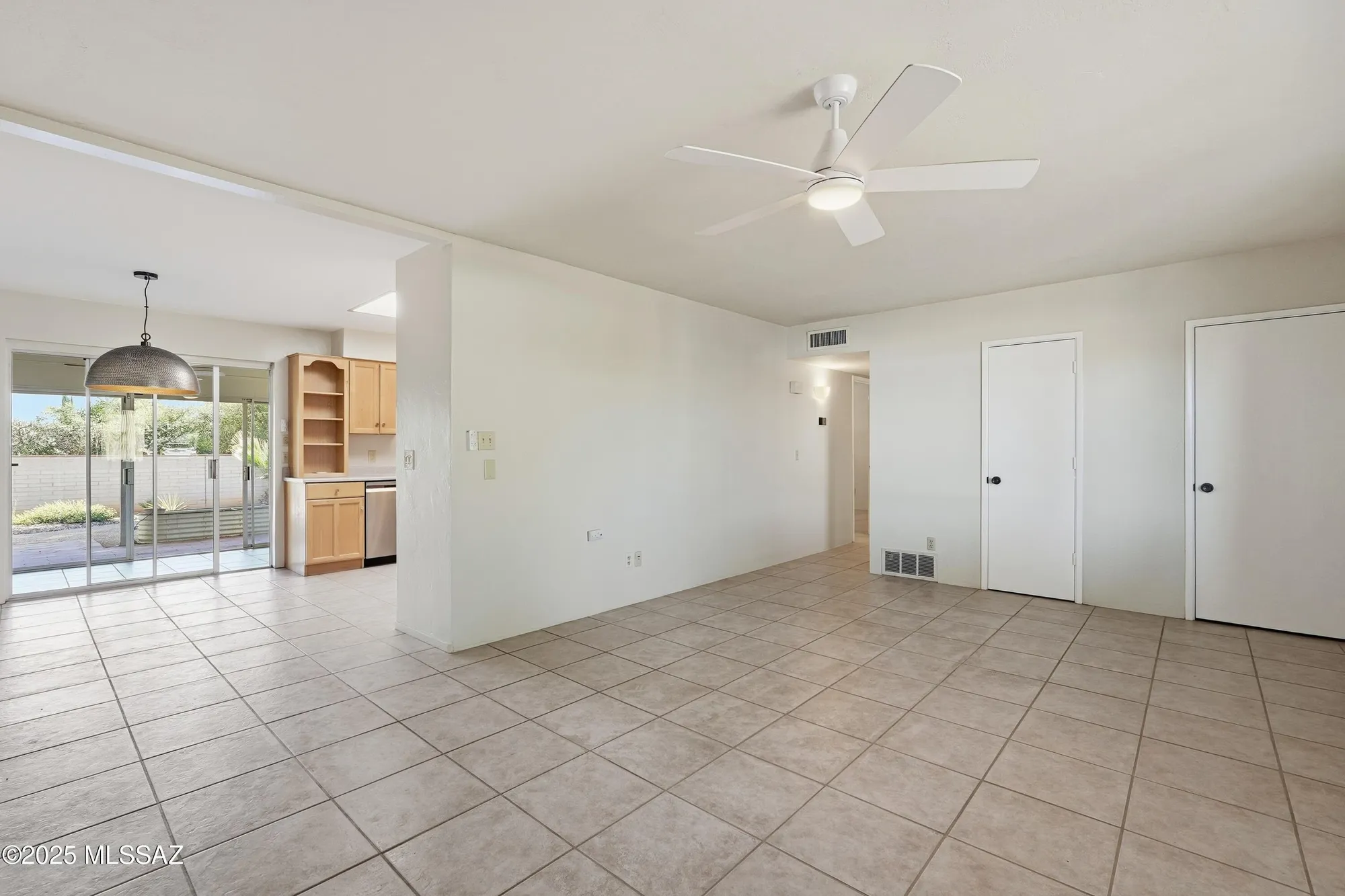 Property Slideshow image 8 of 44 | 935 s la higuera, Green Valley, AZ, 85614