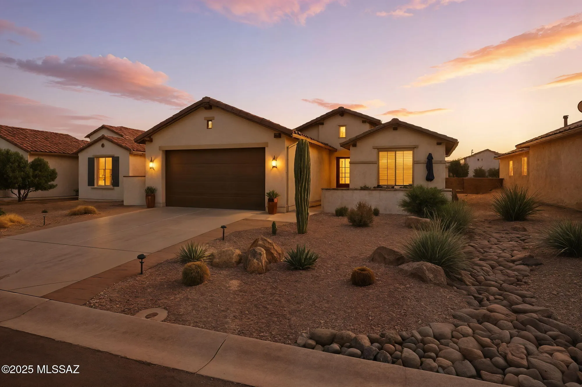 Property Slideshow image 1 of 40 | 1930 n agarita way, Green Valley, AZ, 85614
