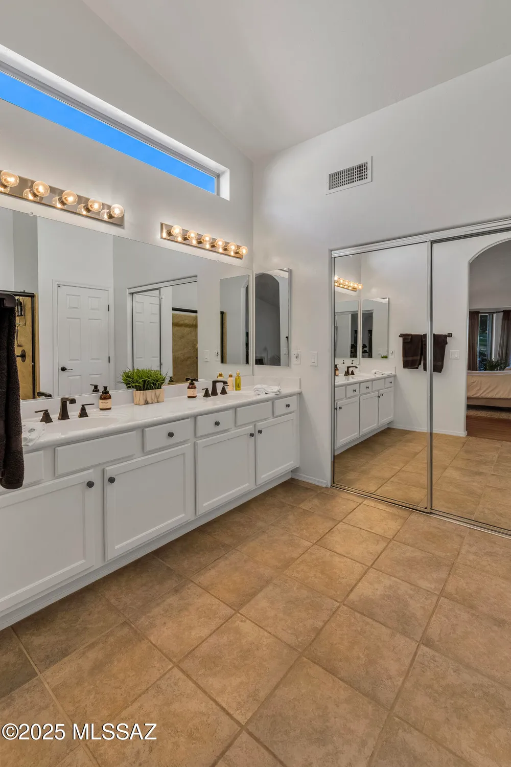Property Slideshow image 22 of 43 | 37614 s desert bluff dr, Tucson, AZ, 85739