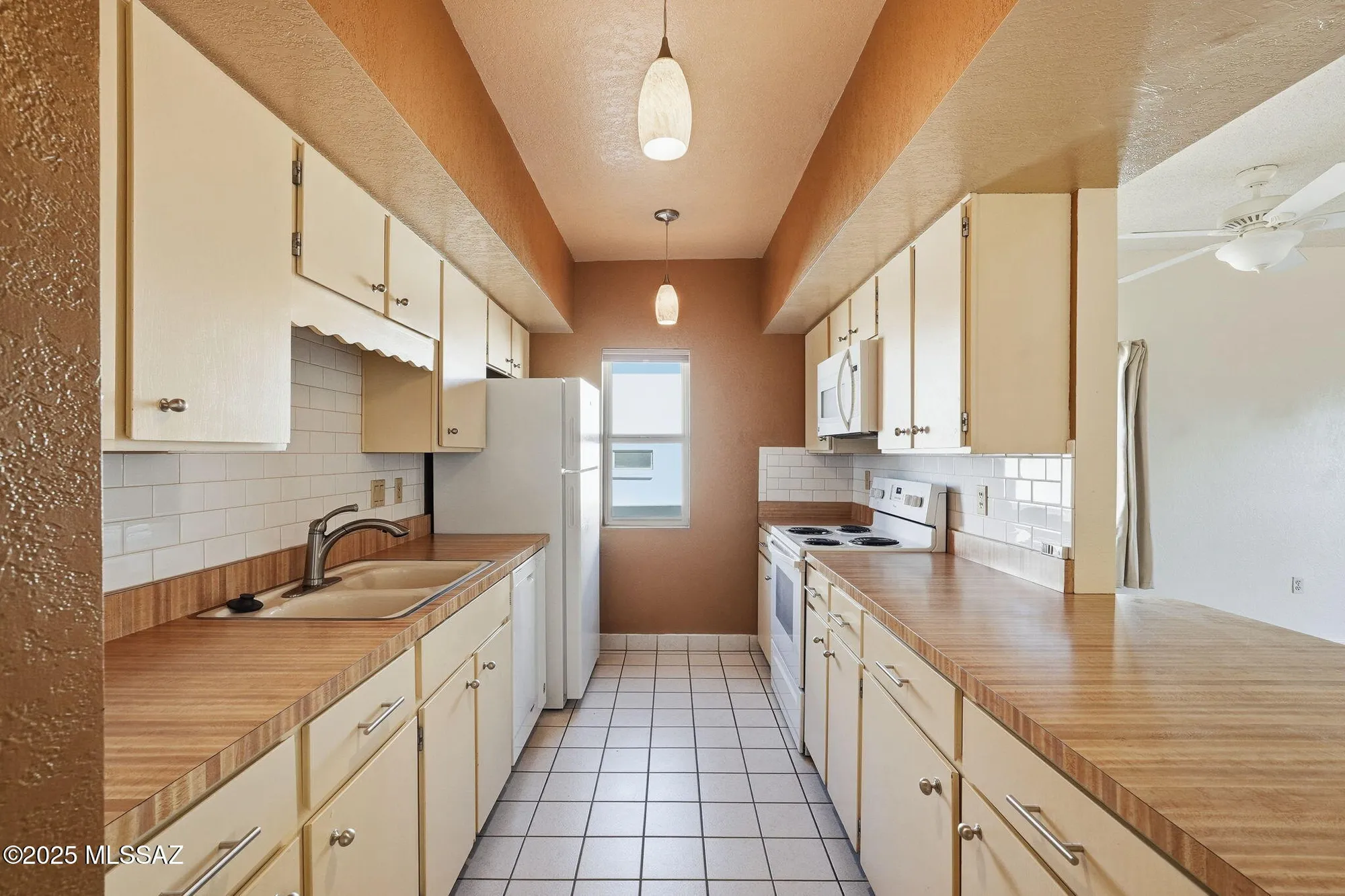 Property Slideshow image 7 of 32 | 2834 s calle mancha, Green Valley, AZ, 85622