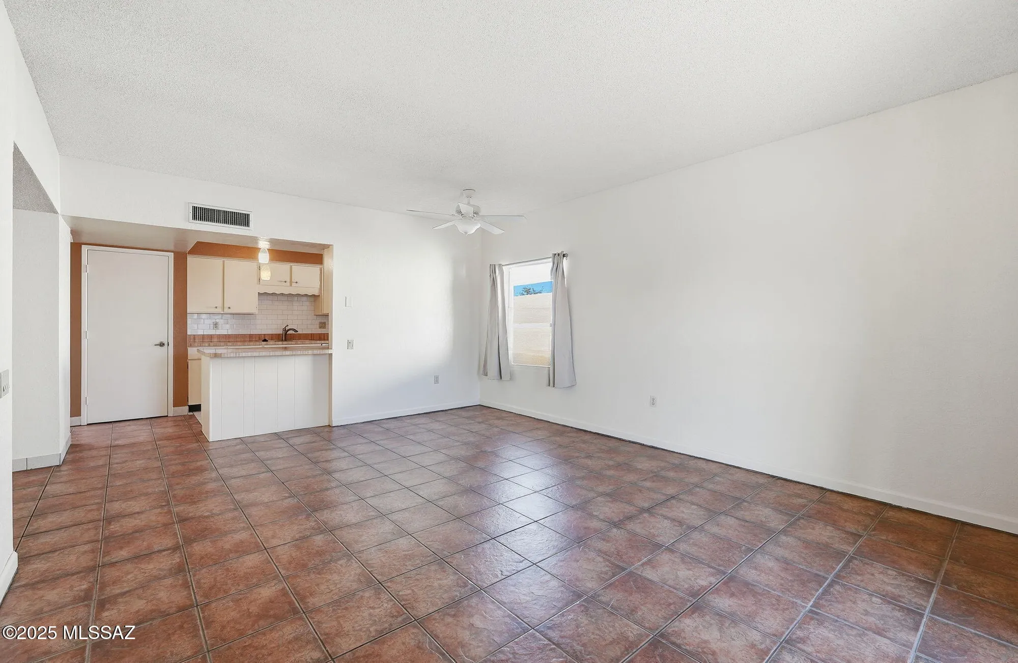 Property Slideshow image 5 of 32 | 2834 s calle mancha, Green Valley, AZ, 85622