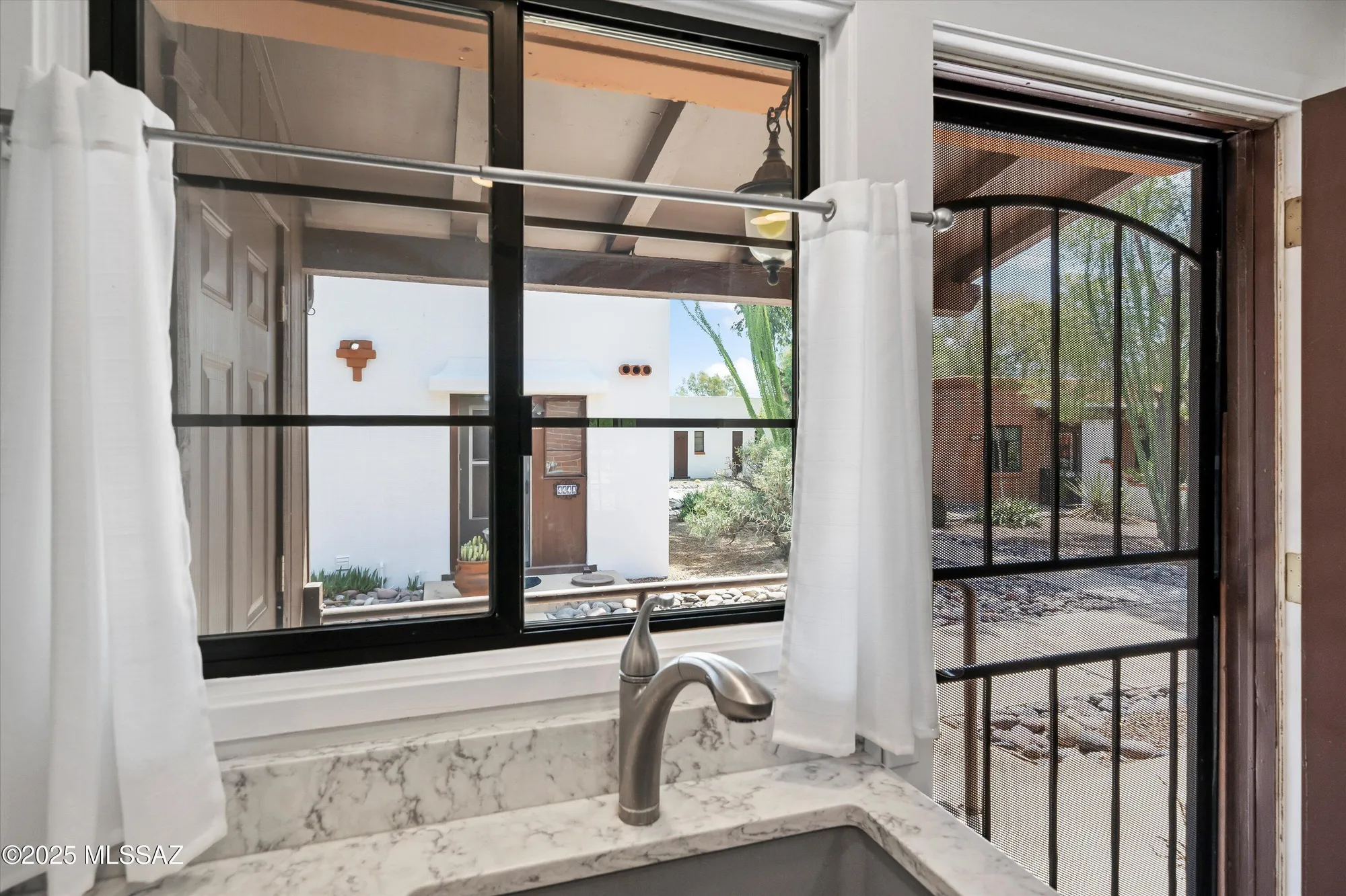 Property Slideshow image 8 of 28 | 457 s paseo quinta b, Green Valley, AZ, 85614