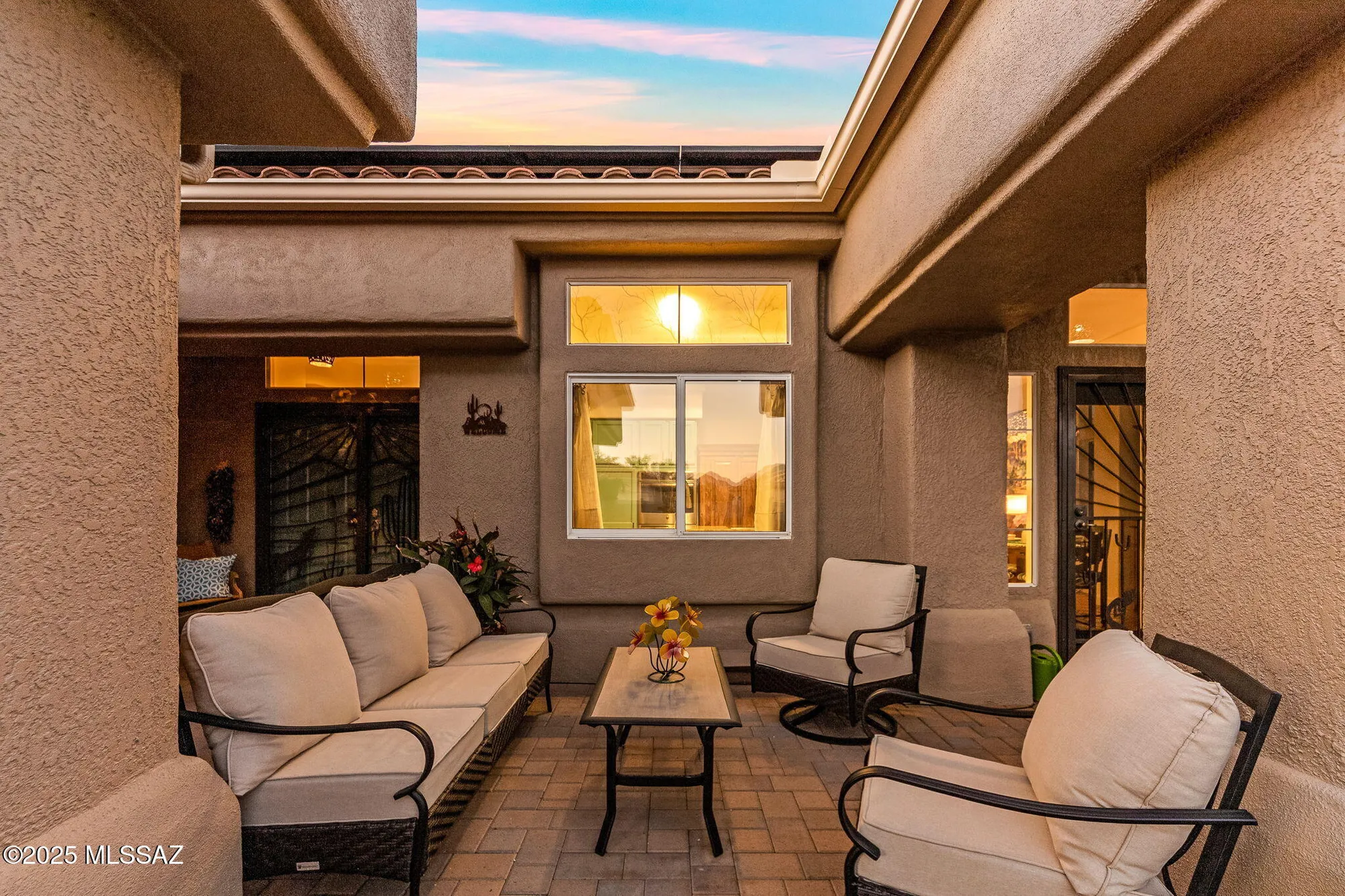 Property Slideshow image 8 of 51 | 1841 e royal ridge way, Oro Valley, AZ, 85755